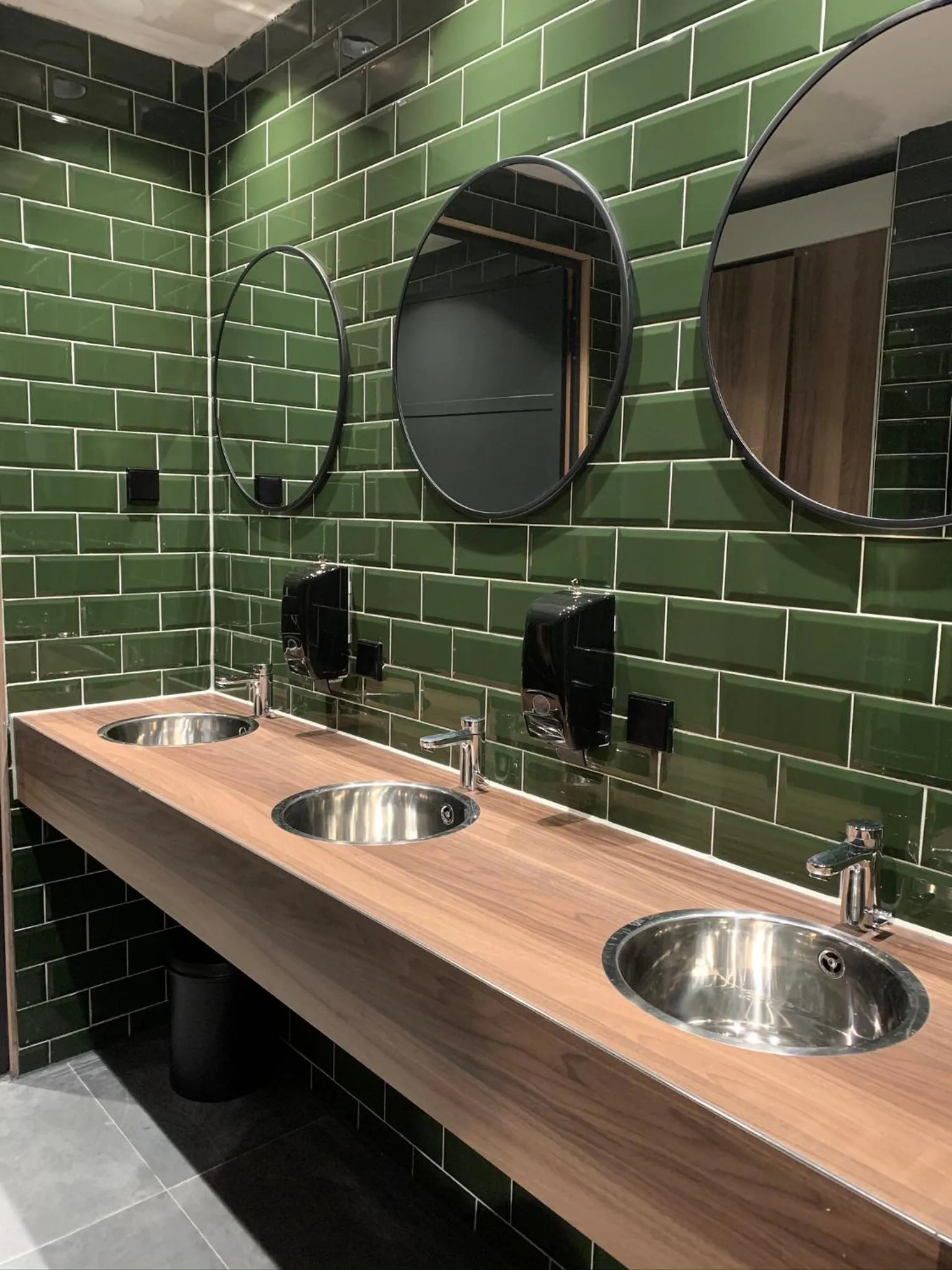 Bathroom in Durty Nelly's Inn