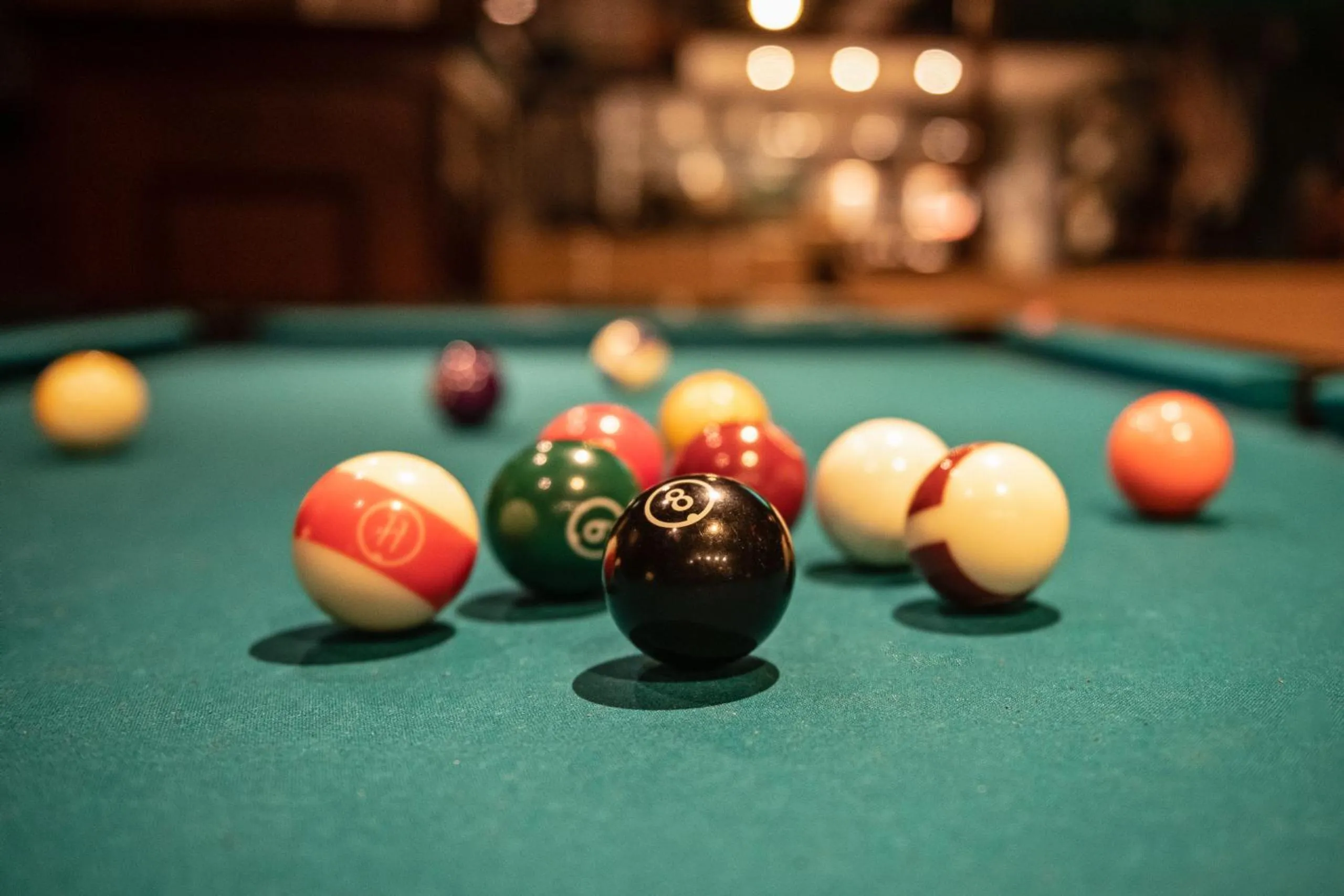 Billiard in Durty Nelly's Inn