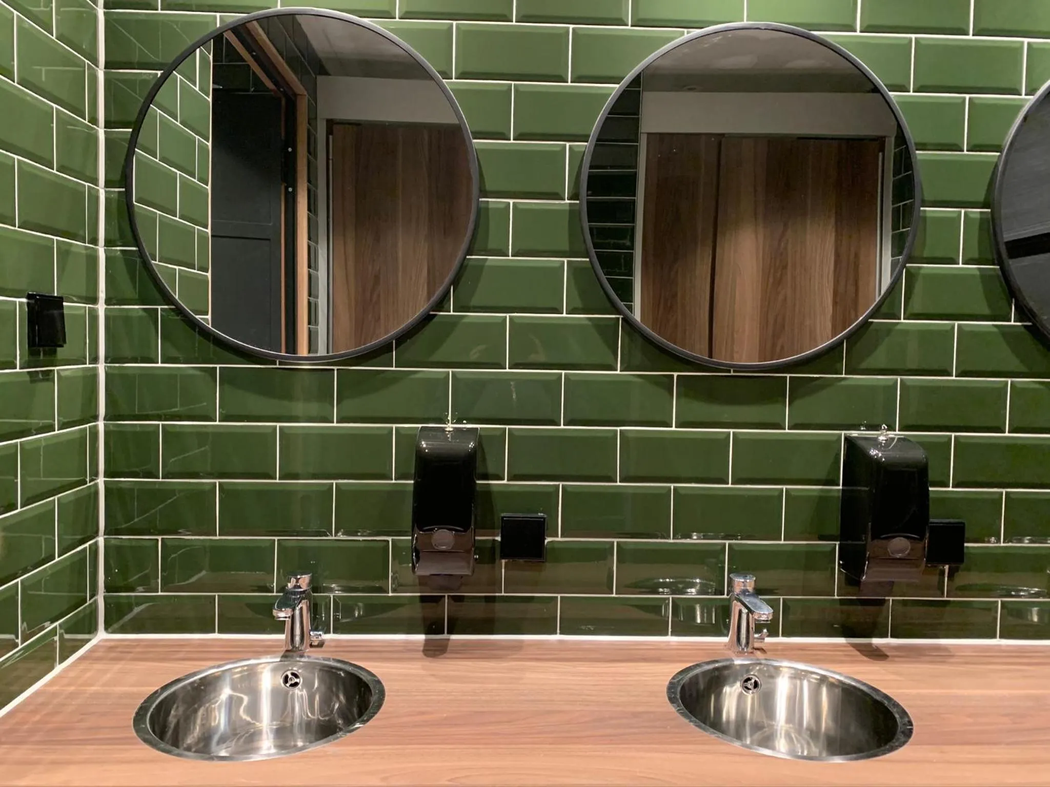 Bathroom in Durty Nelly's Inn