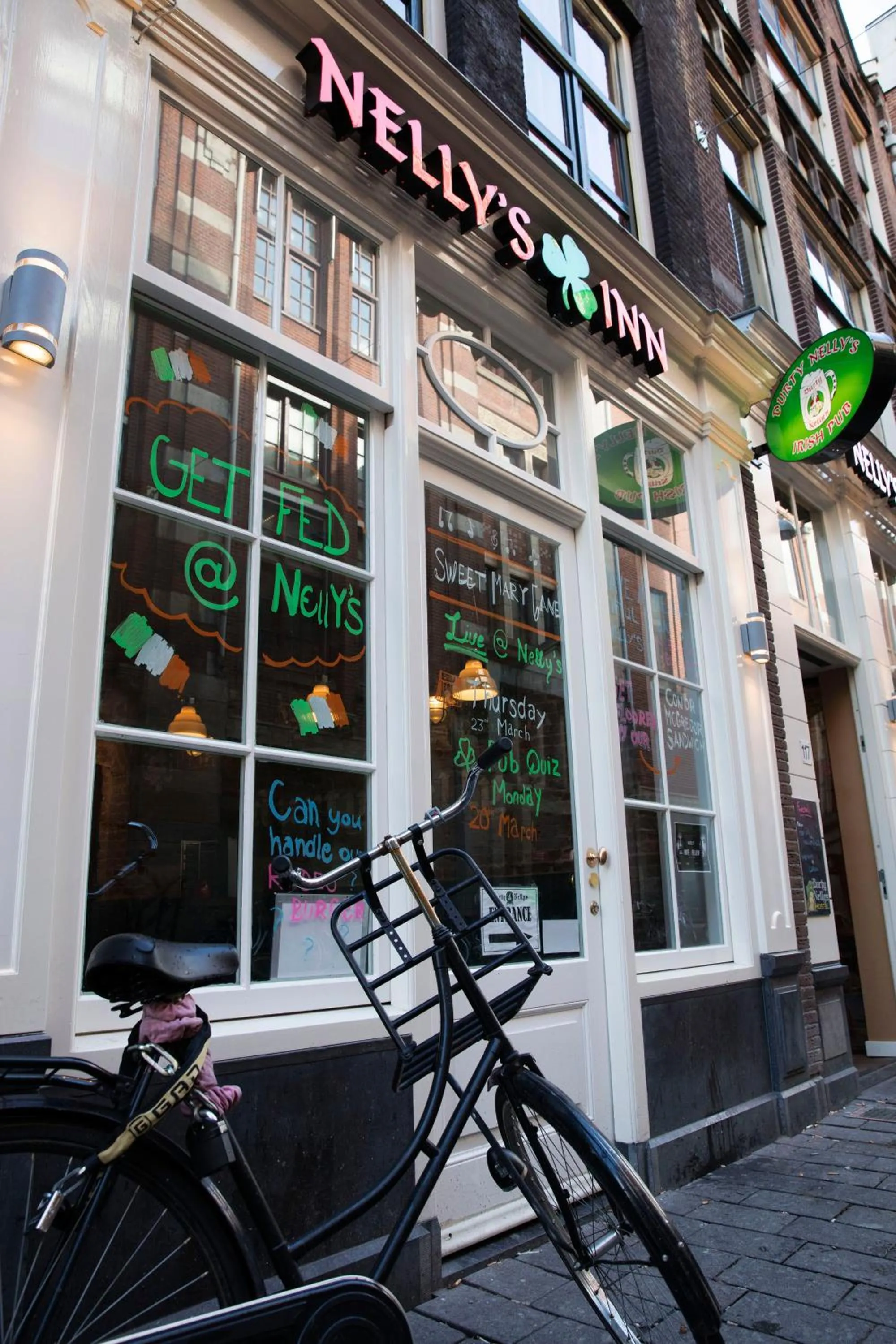 Lounge or bar in Durty Nelly's Inn