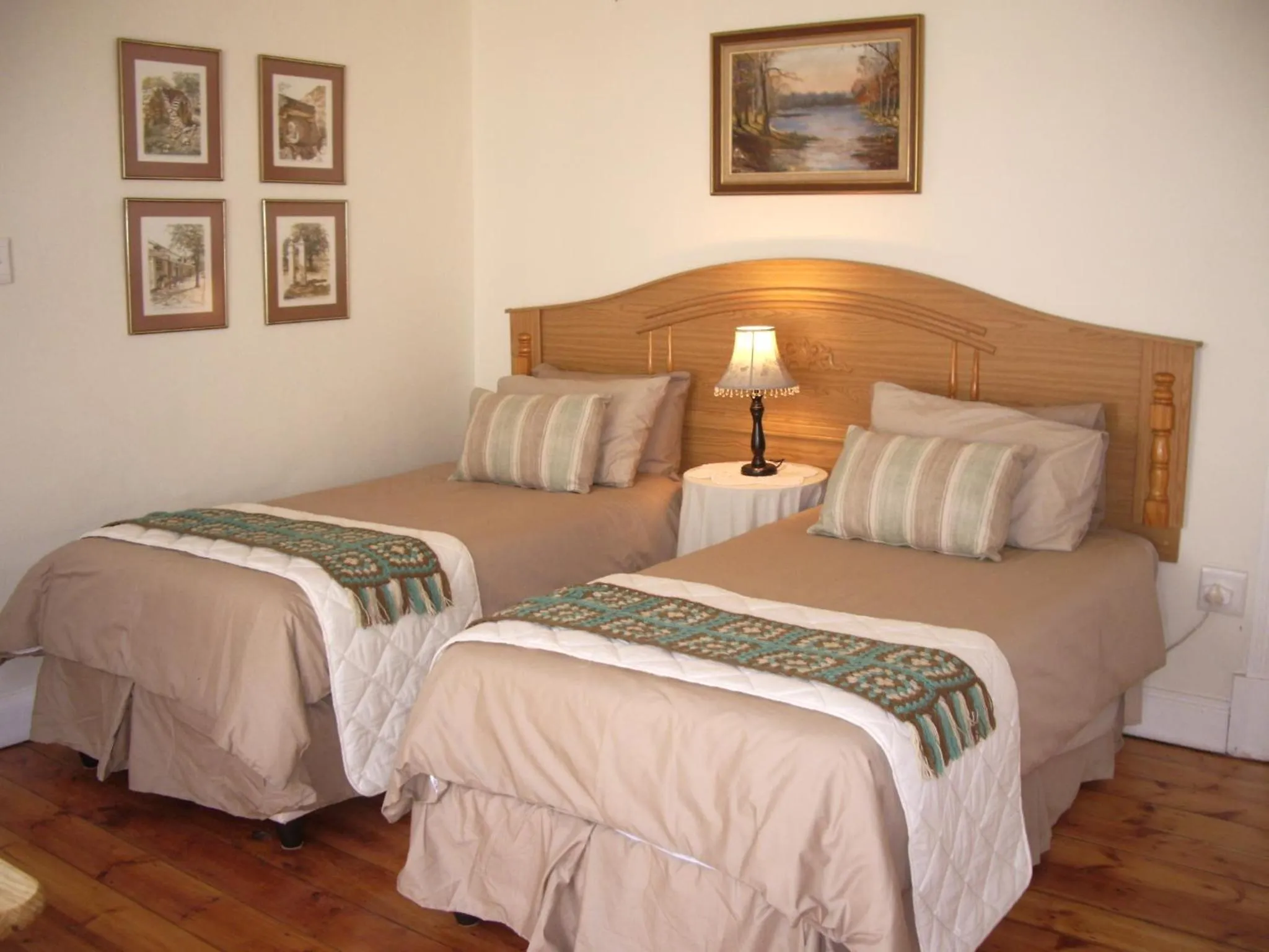 Bedroom, Bed in Dee's BnB