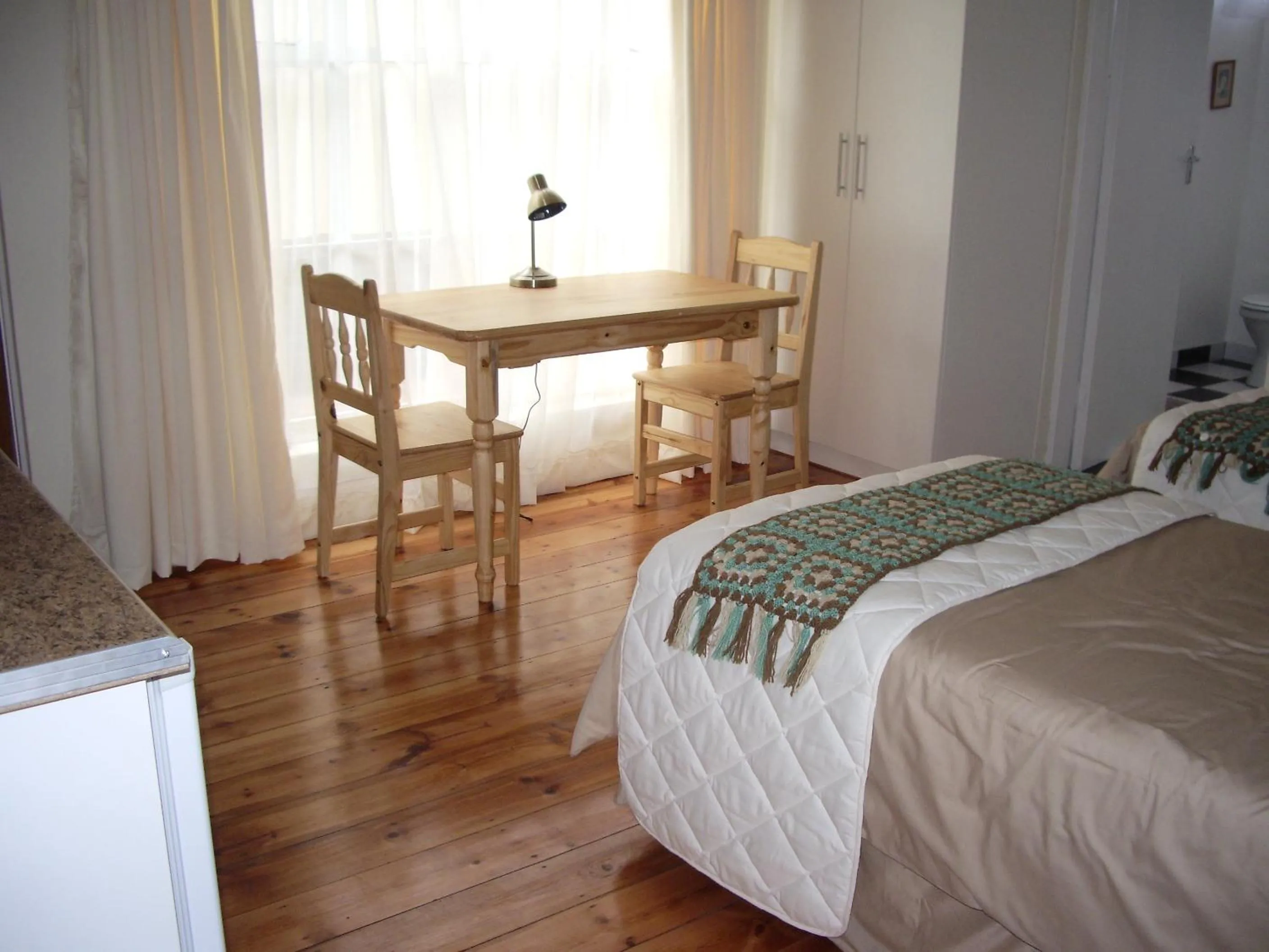 Bedroom, Bed in Dee's BnB