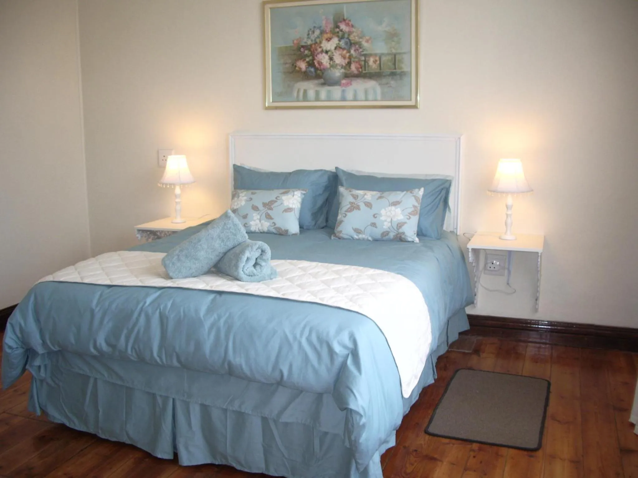 Bedroom, Bed in Dee's BnB