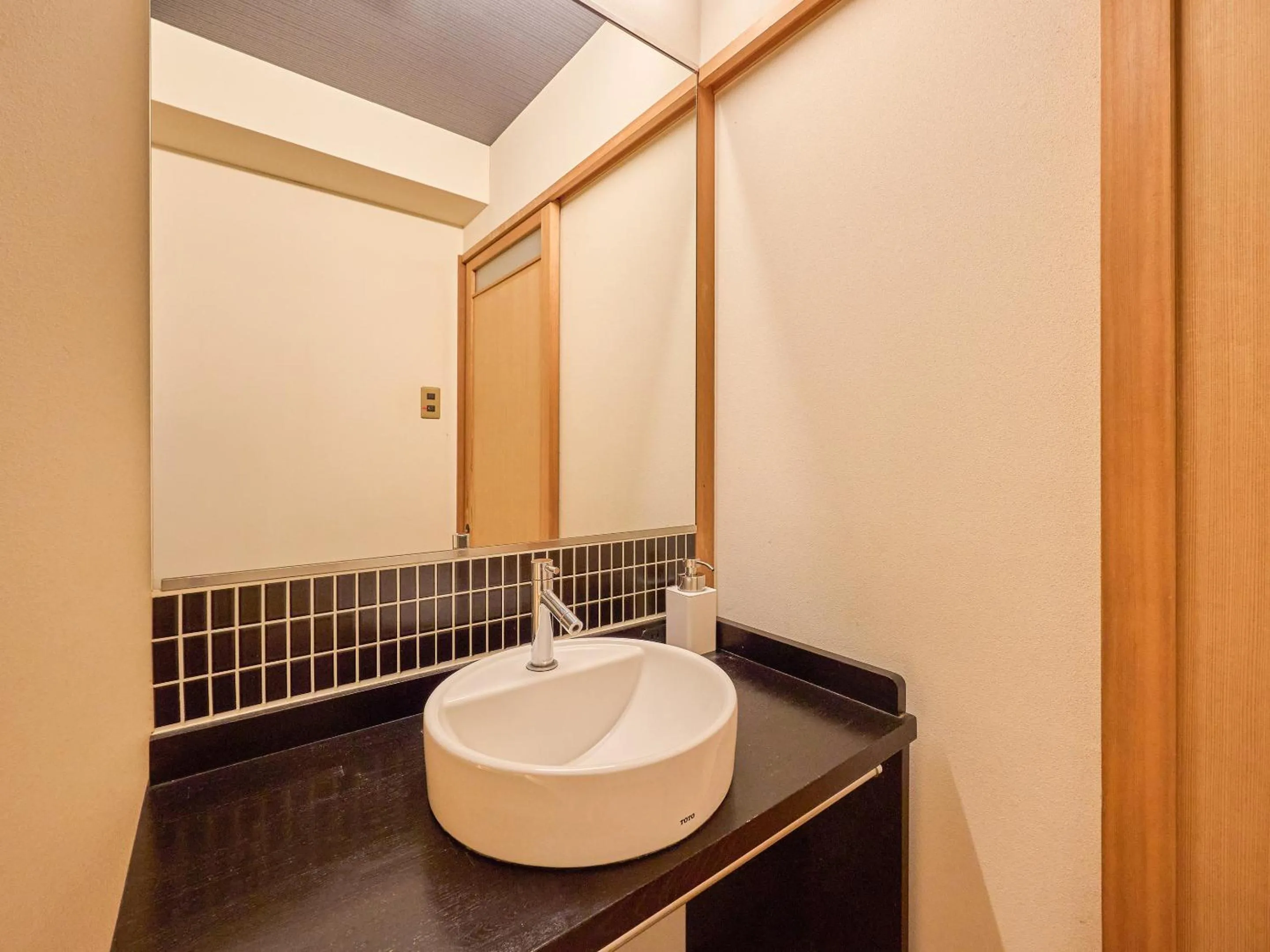 Photo of the whole room in Seikansou