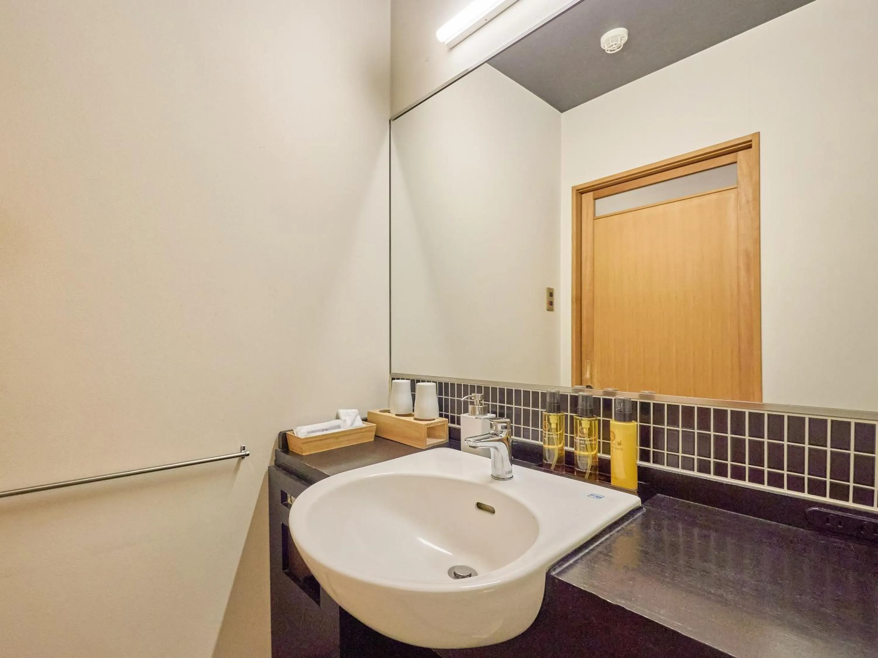 Photo of the whole room in Seikansou