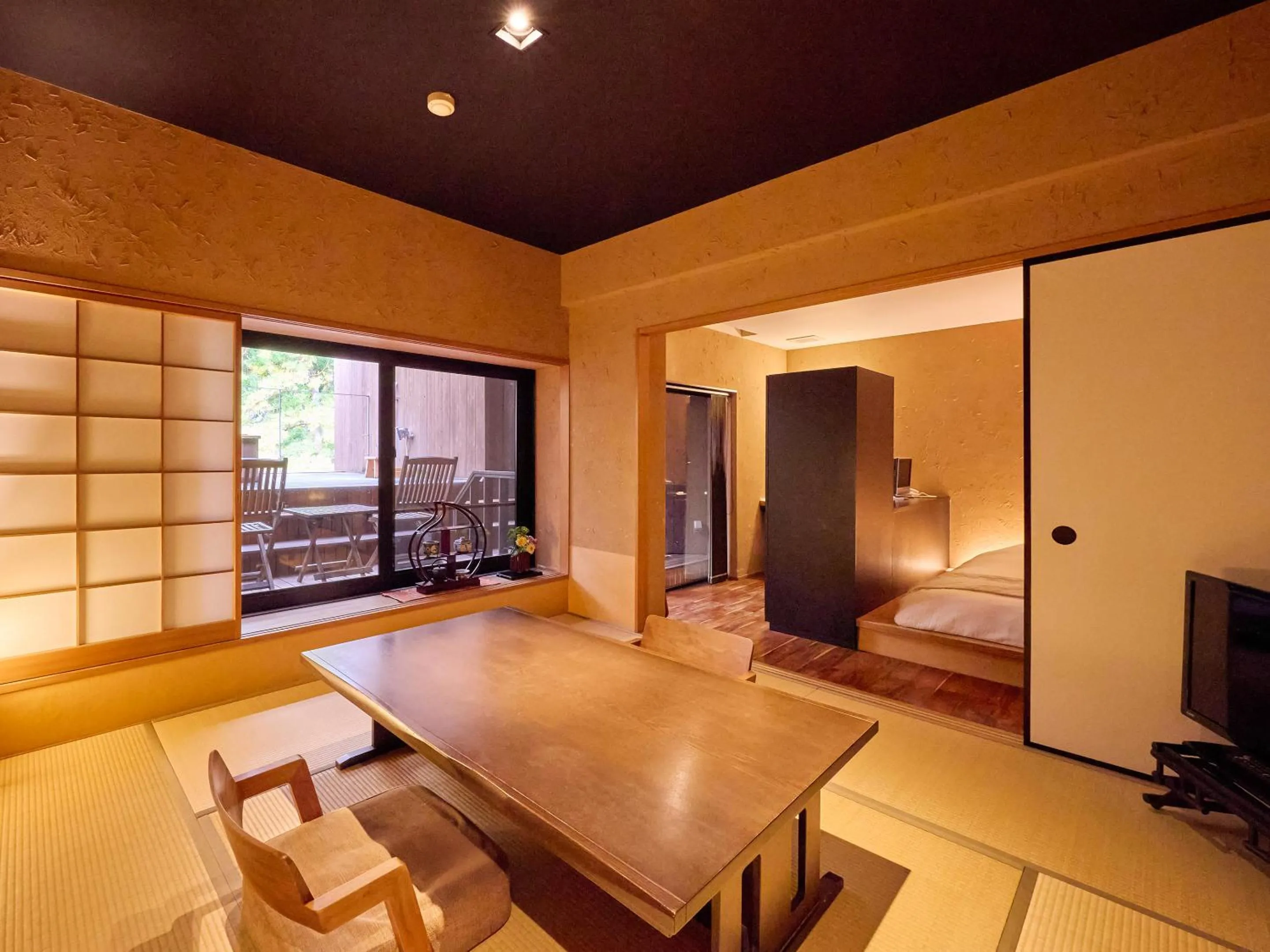 Photo of the whole room, Bed in Seikansou