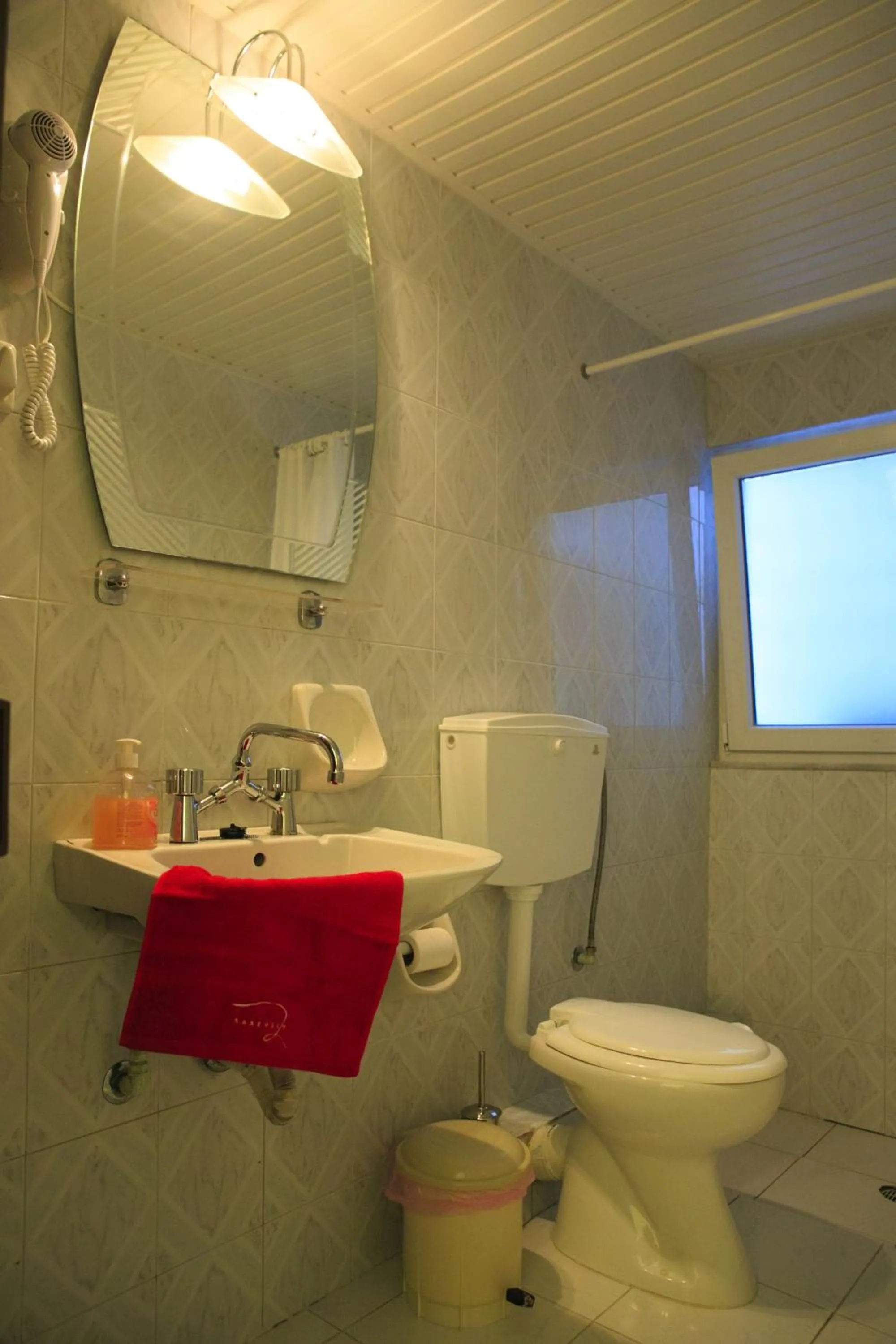 Bathroom in Stroubis Studios I