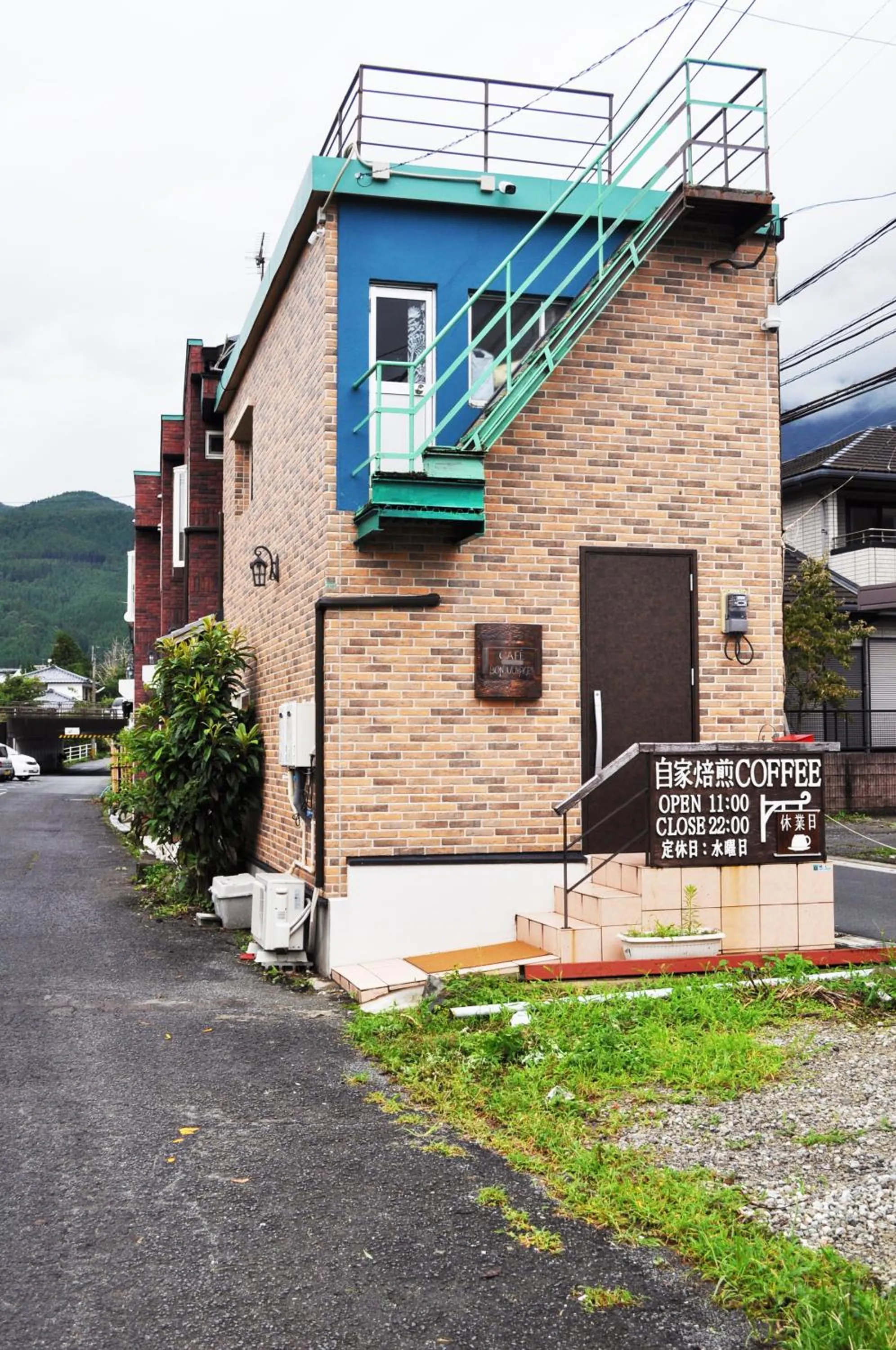 Property building in WEST in