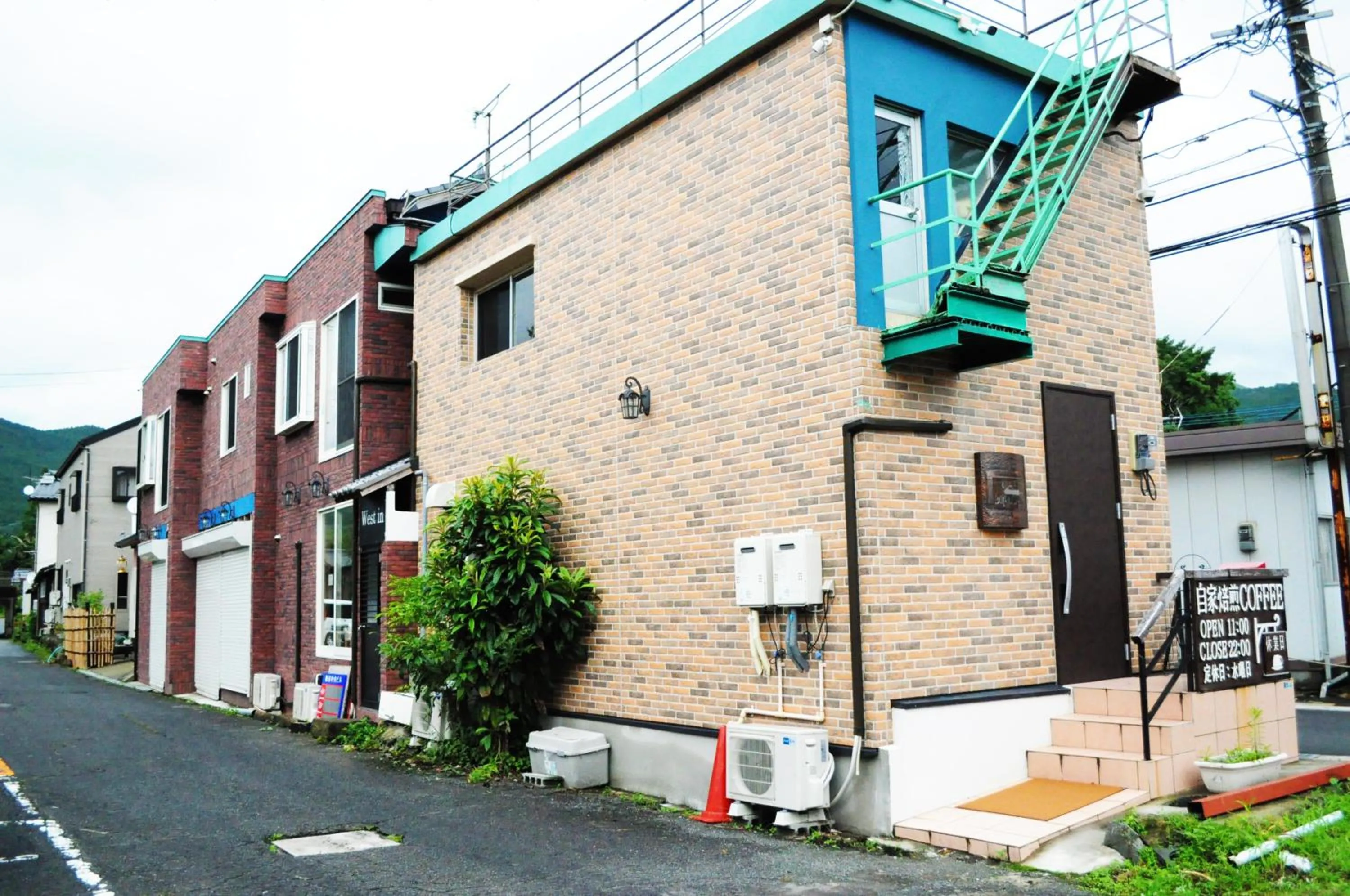 Property building in WEST in