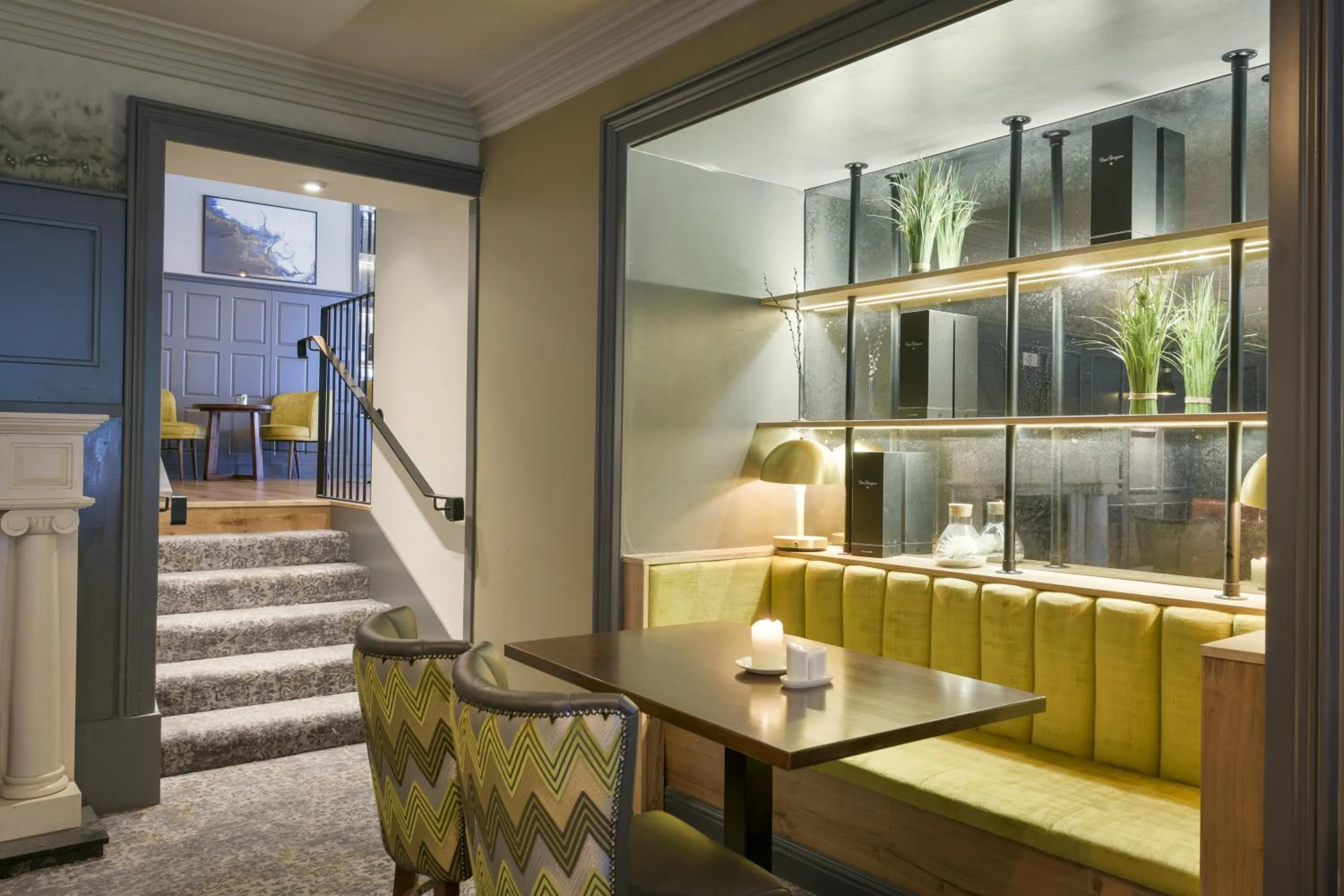 Lounge or bar in Lahinch Coast Hotel and Suites