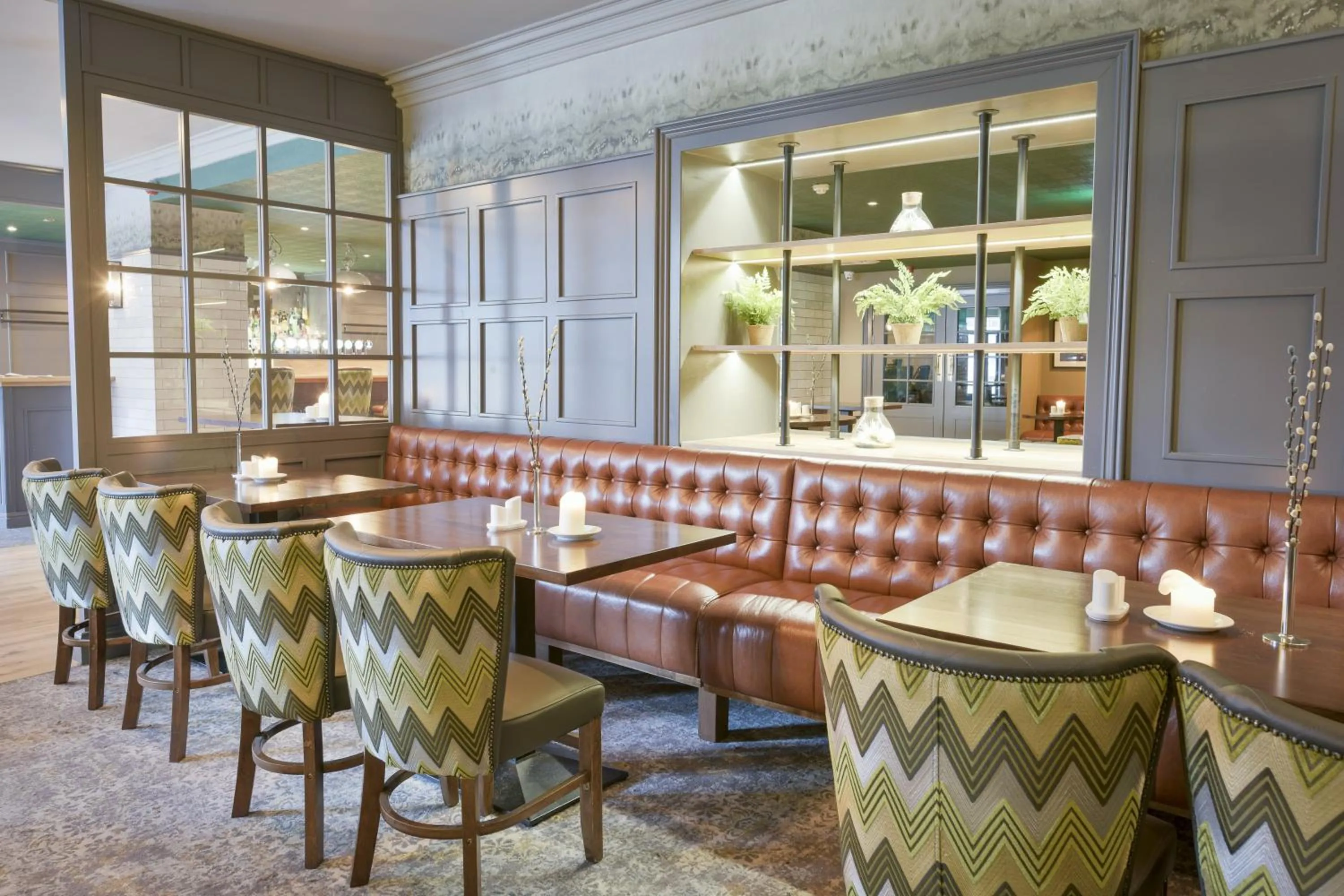 Lounge or bar in Lahinch Coast Hotel and Suites