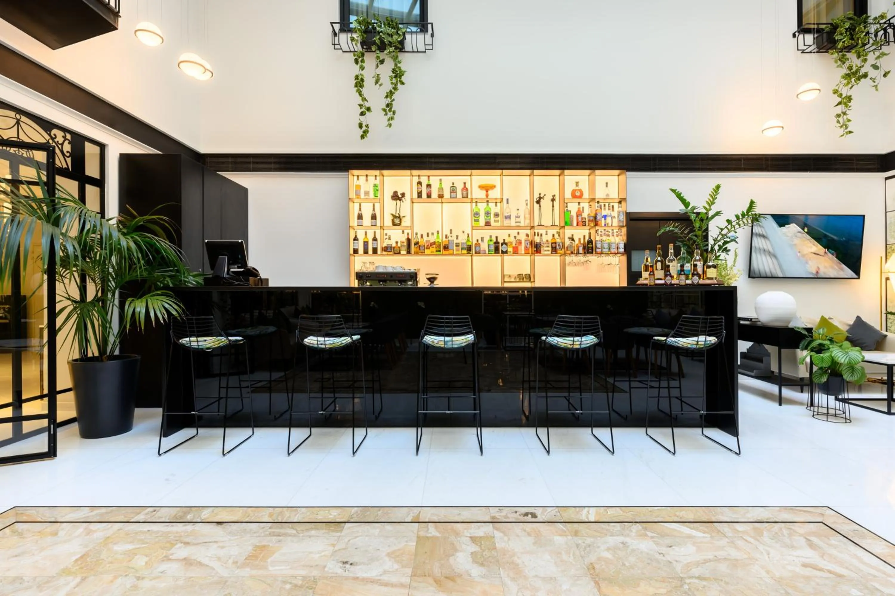 Lounge or bar in The Embassy Valletta Hotel