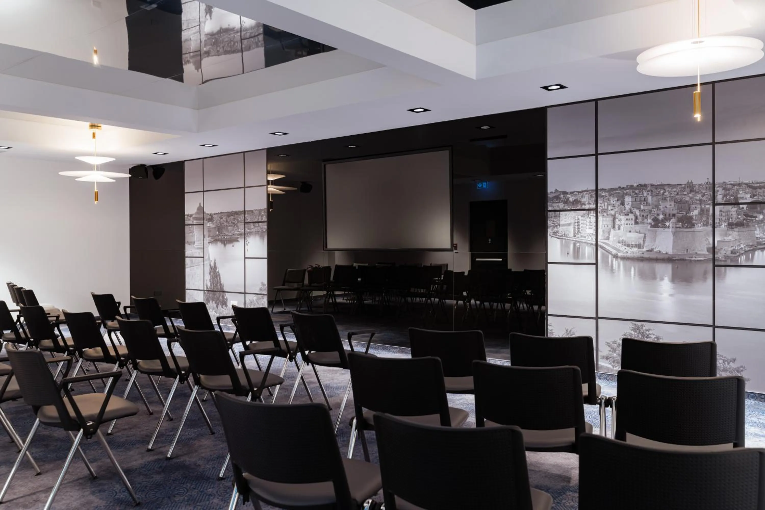 Business facilities in The Embassy Valletta Hotel