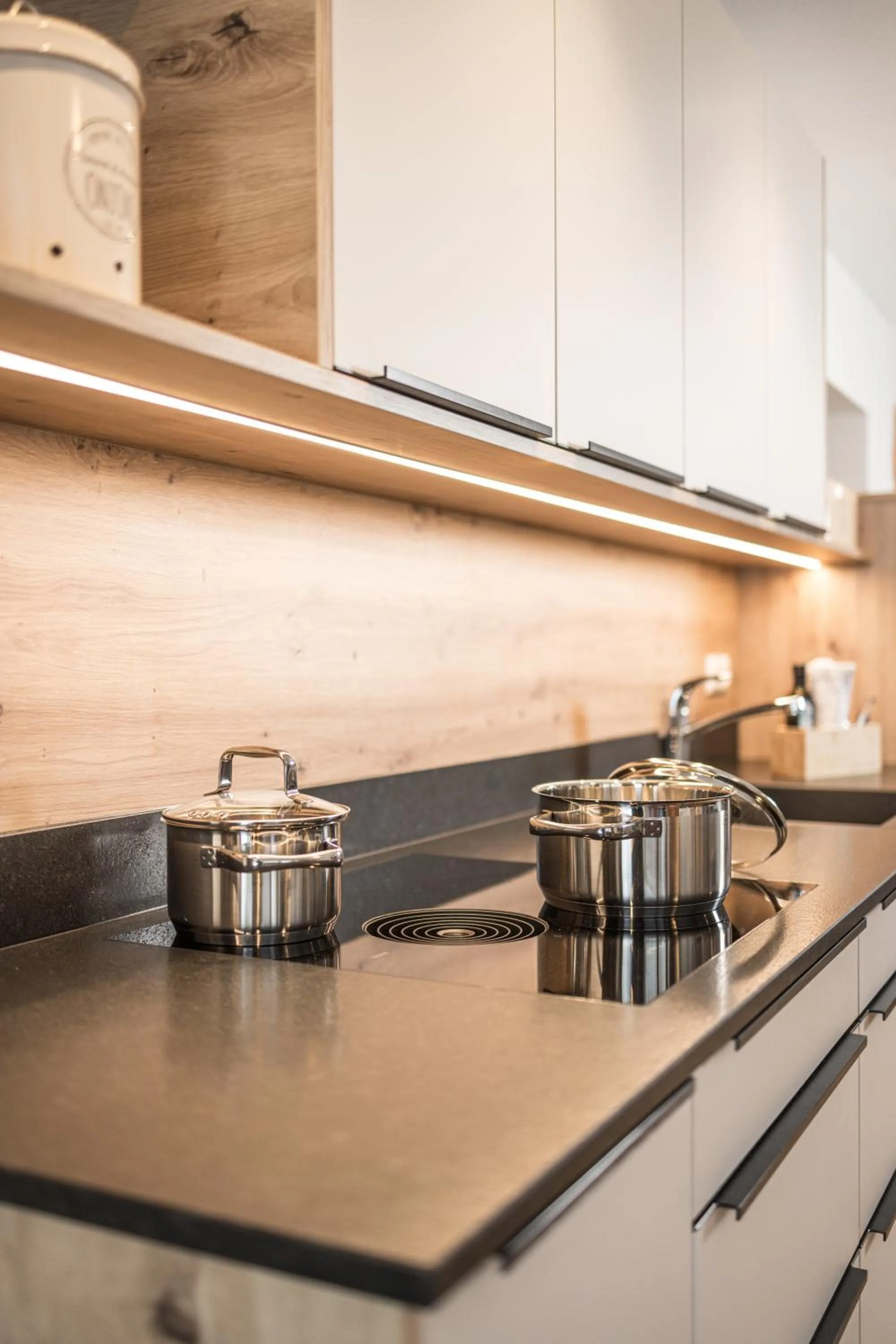 Kitchen or kitchenette in Hotel Gasthof Stoanerhof