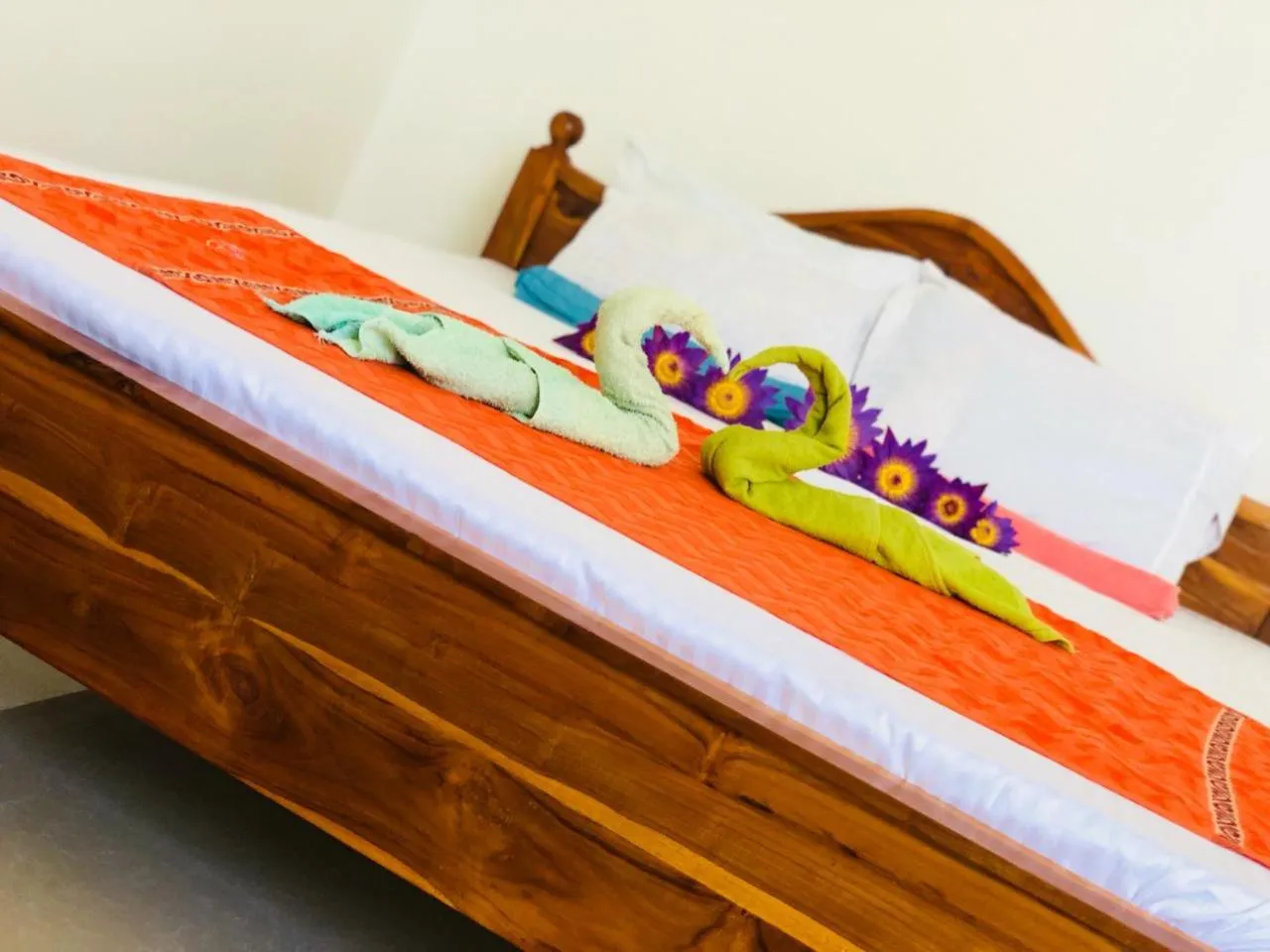 Bed in Samanala Resort