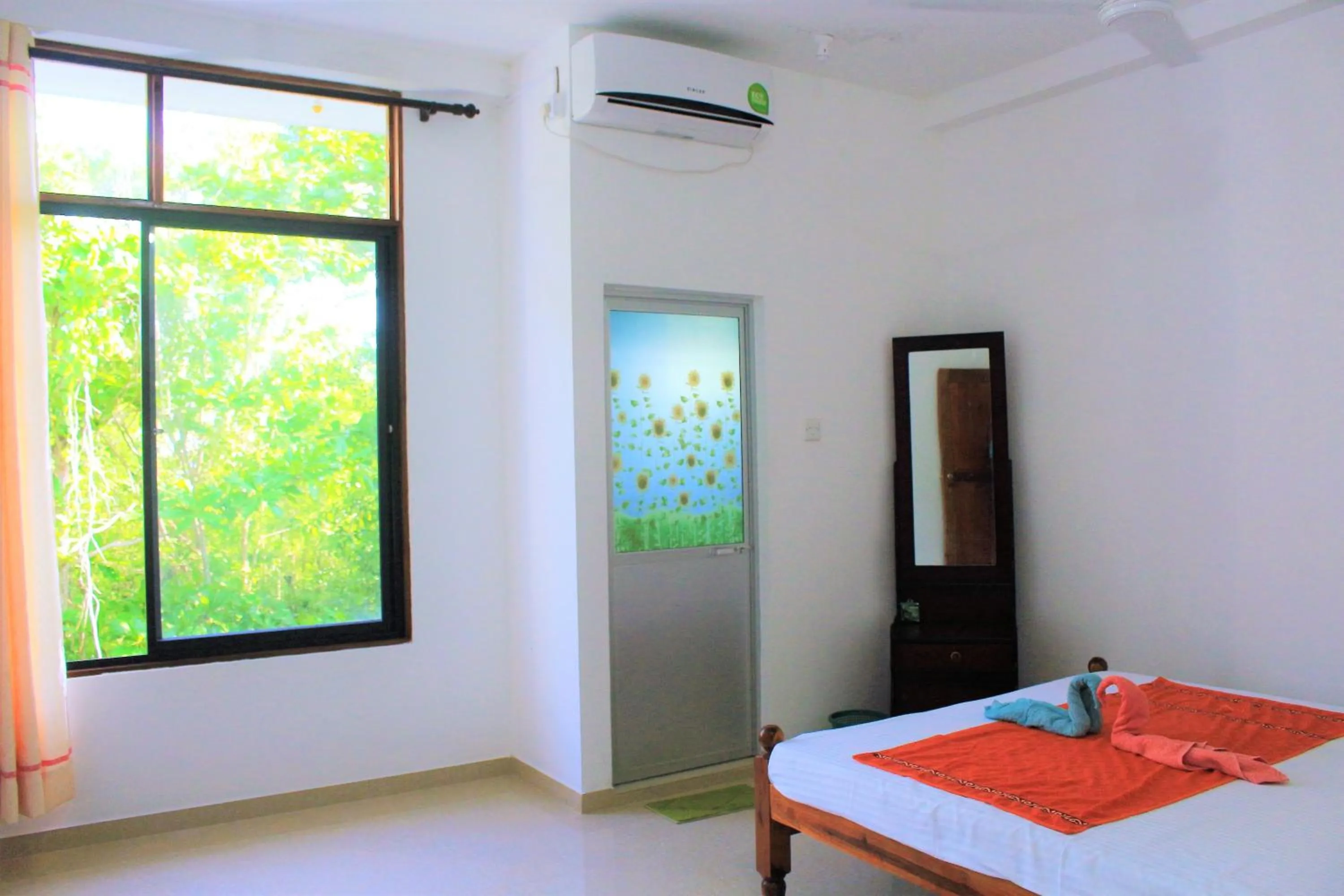 Bed in Samanala Resort