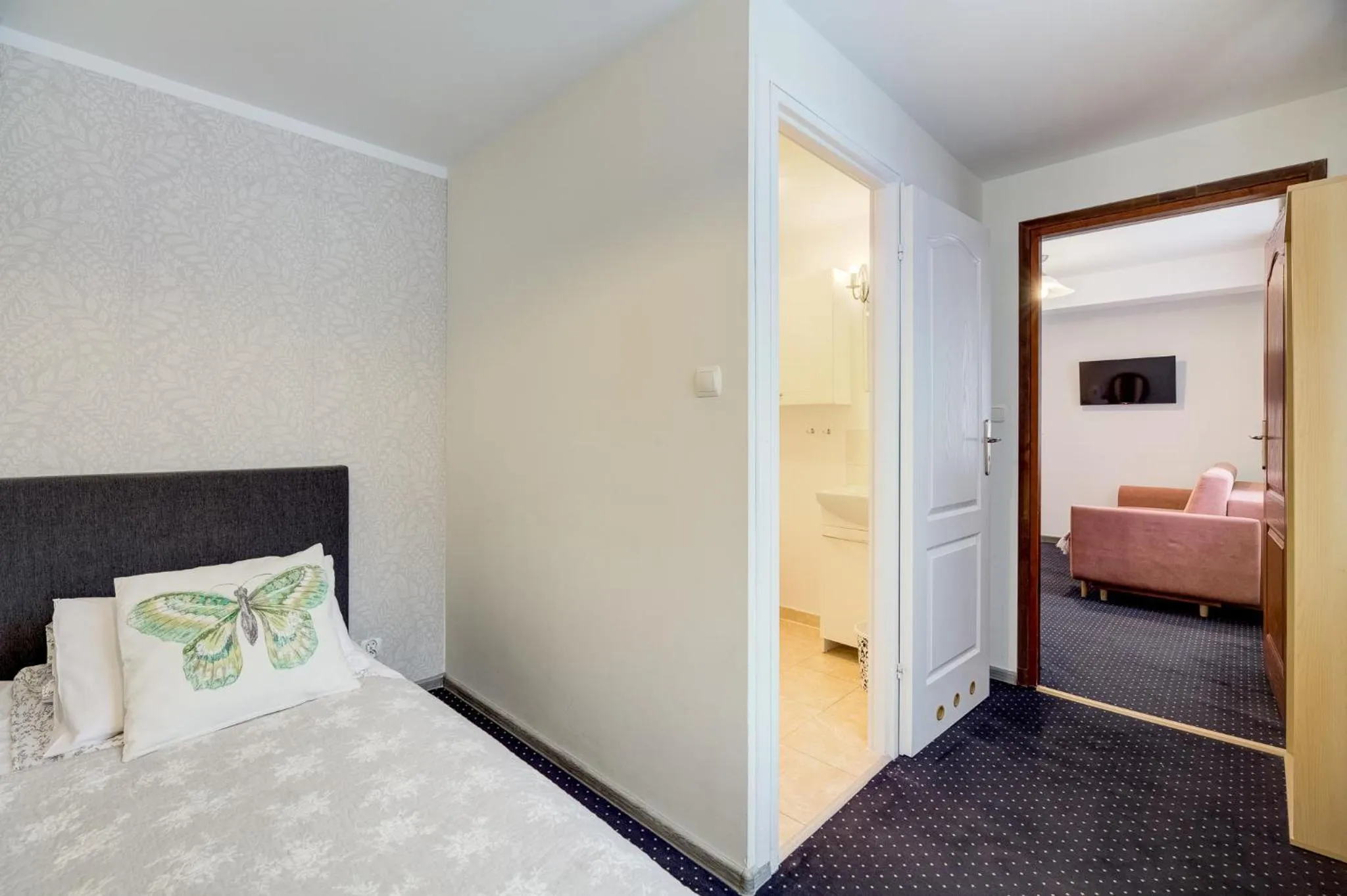 Bedroom, Bed in Willa Karla