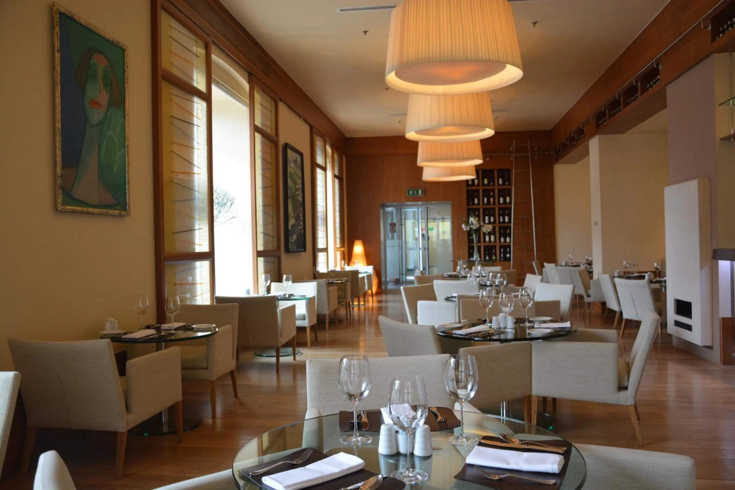 Restaurant/places to eat in Landmark Hotel Baku