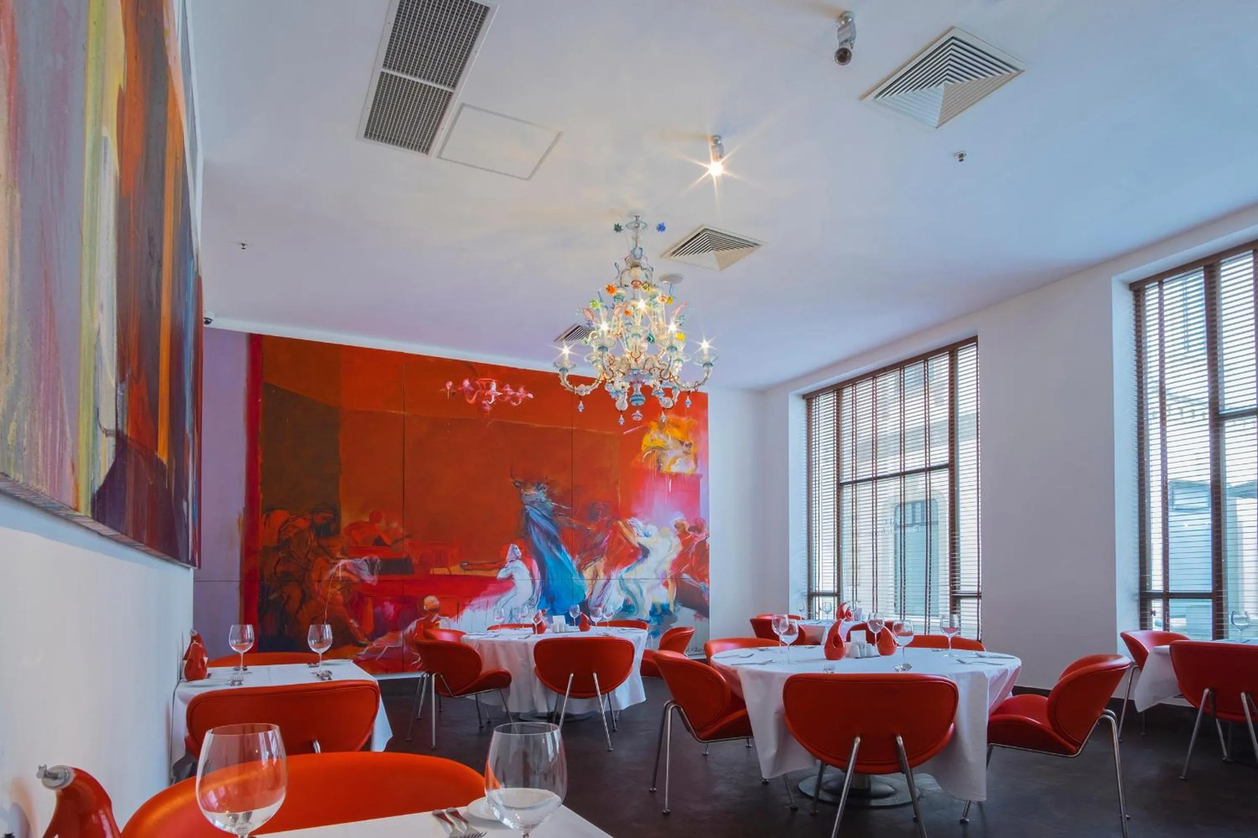 Restaurant/places to eat in Landmark Hotel Baku