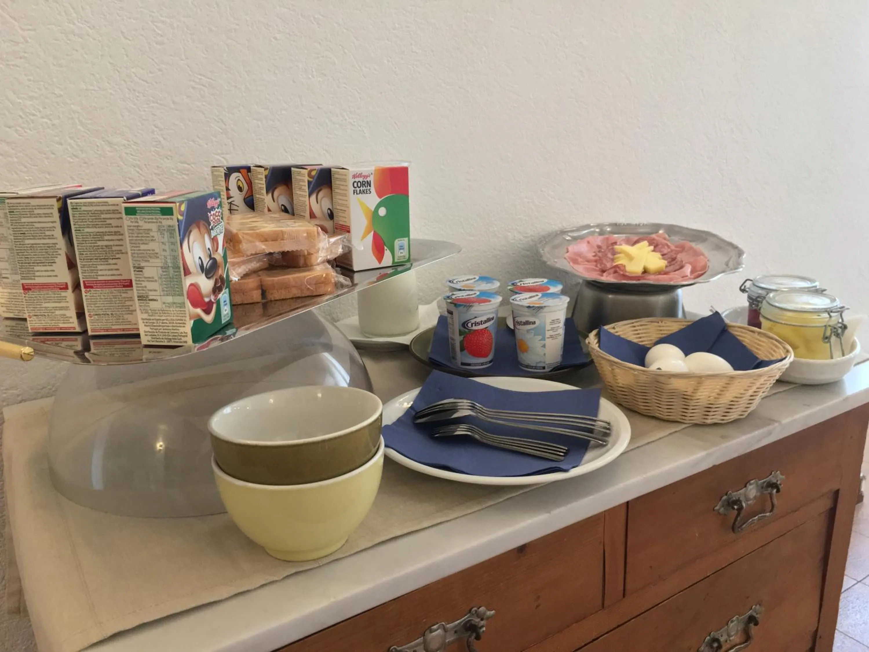 Buffet breakfast in Albergo Ristorante Belcantone