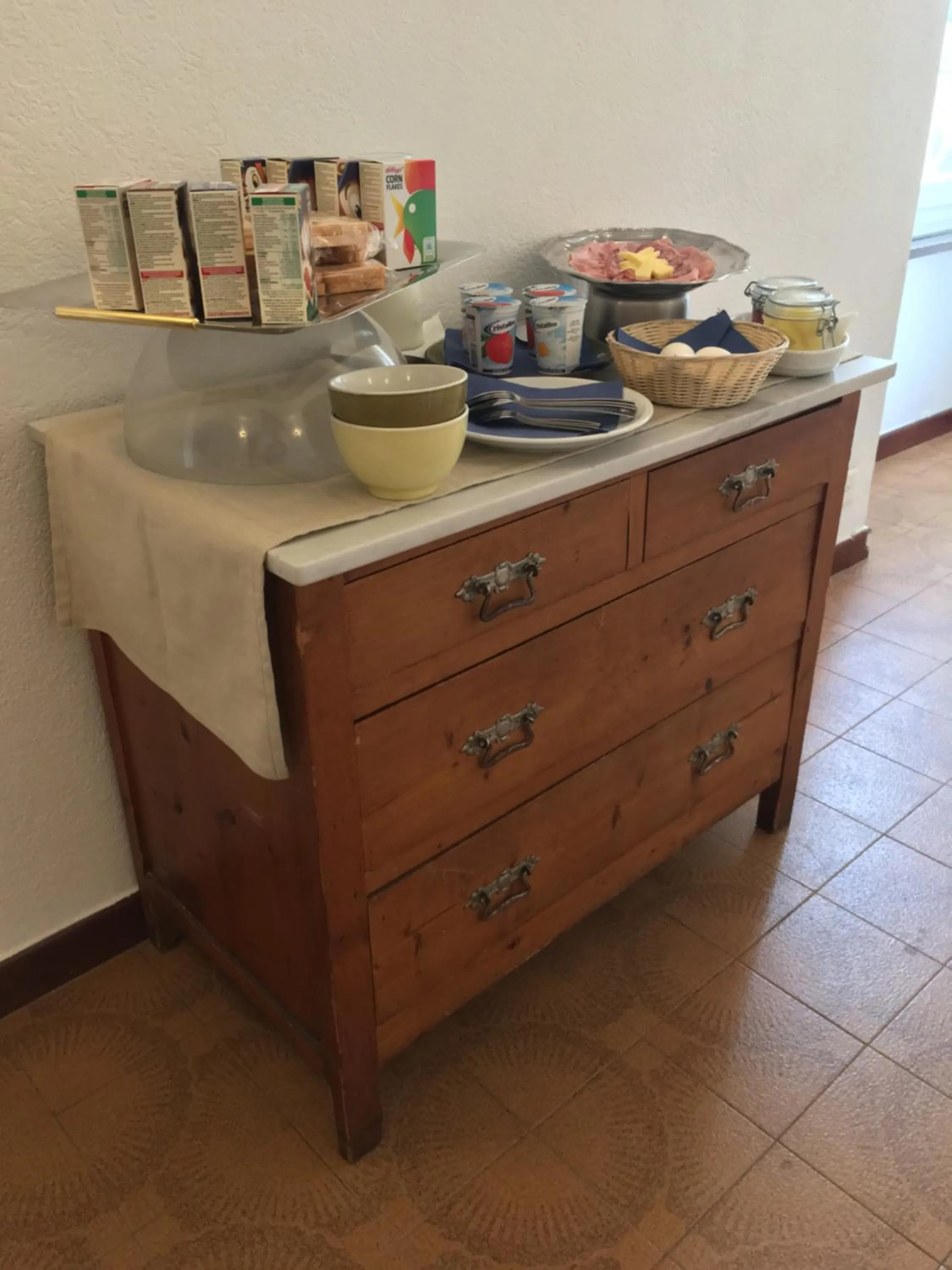 Buffet breakfast in Albergo Ristorante Belcantone