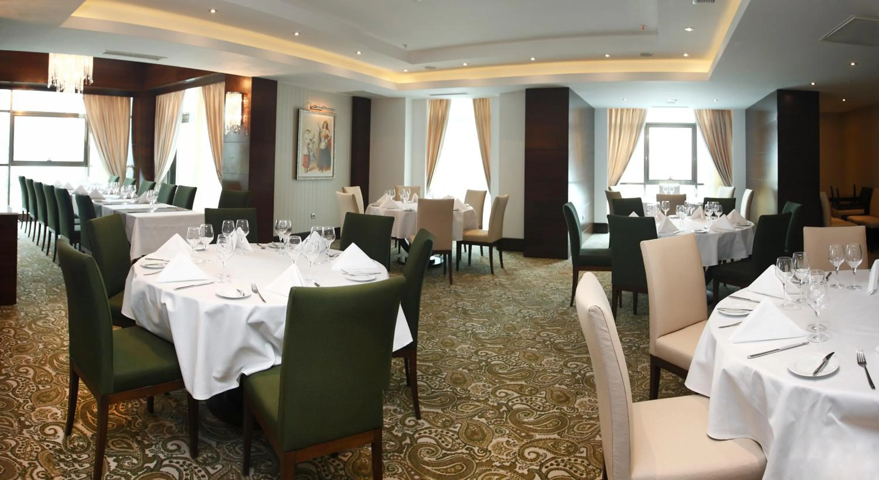 Restaurant/places to eat in Qafqaz Baku City Hotel & Residences