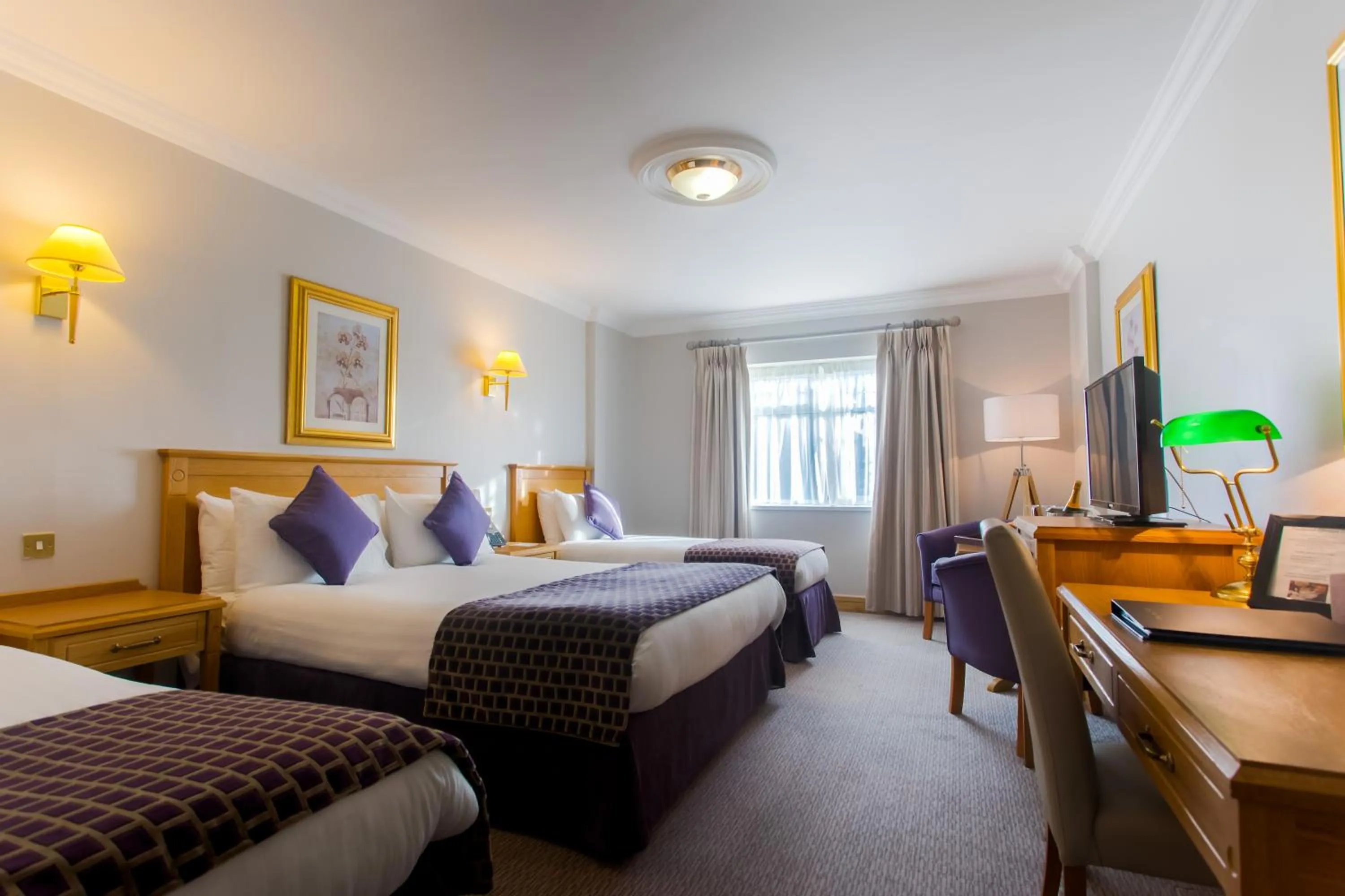 Family Room (2 Adults + 2 Children) in Ashdown Park Hotel