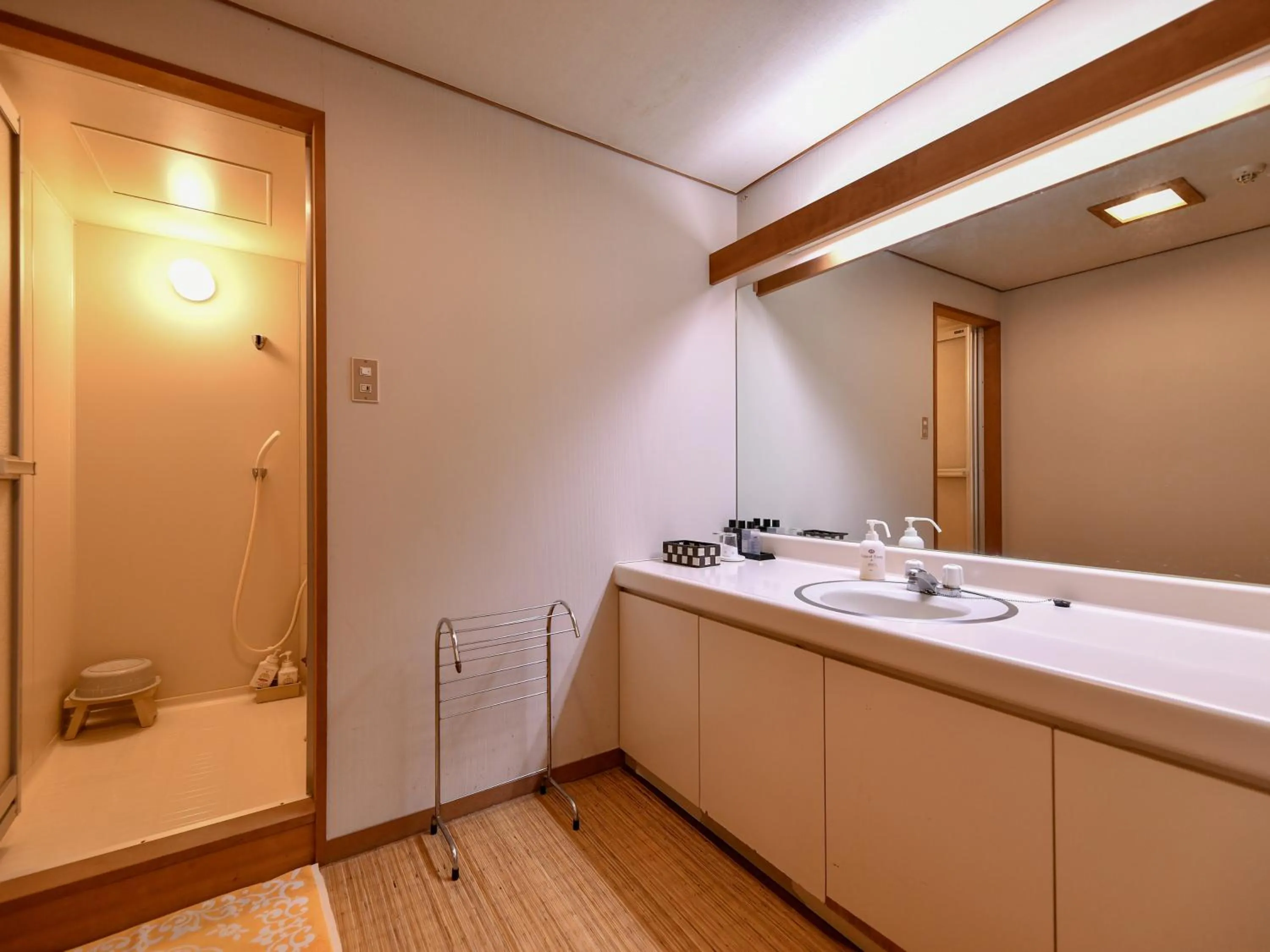 Photo of the whole room in Awara Onsen Minoya Taiheikaku