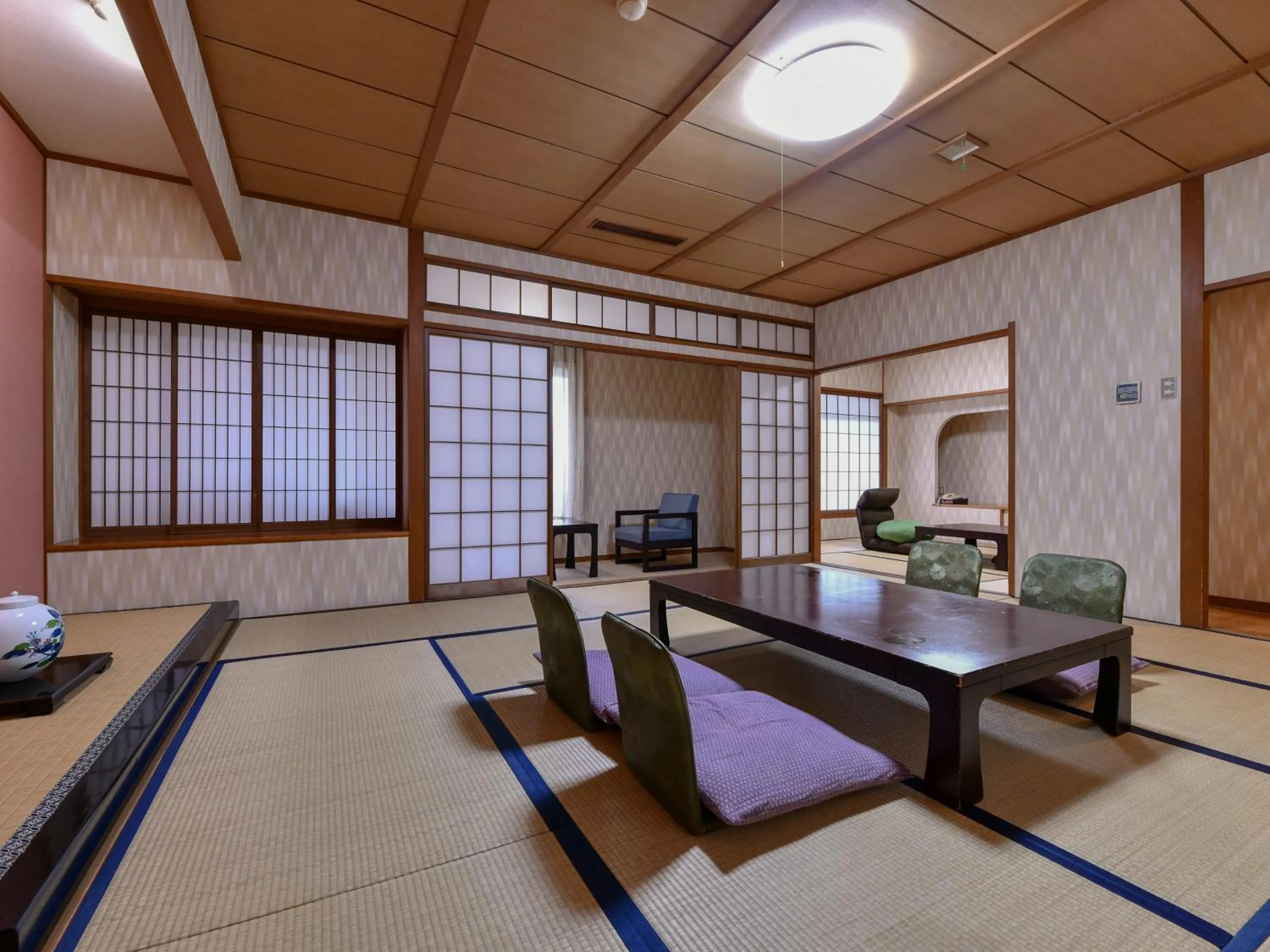 Photo of the whole room in Awara Onsen Minoya Taiheikaku
