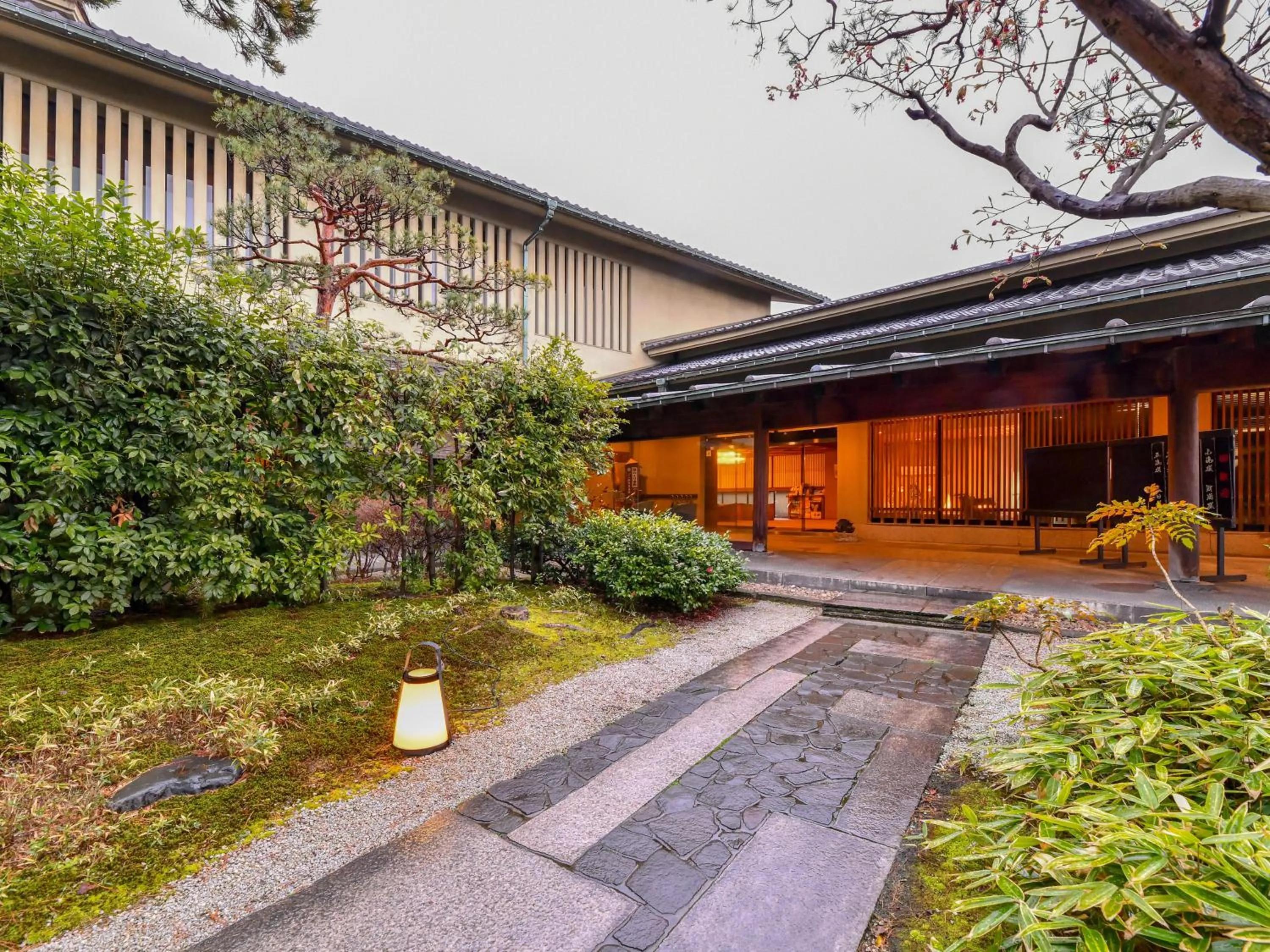 Property building in Awara Onsen Minoya Taiheikaku