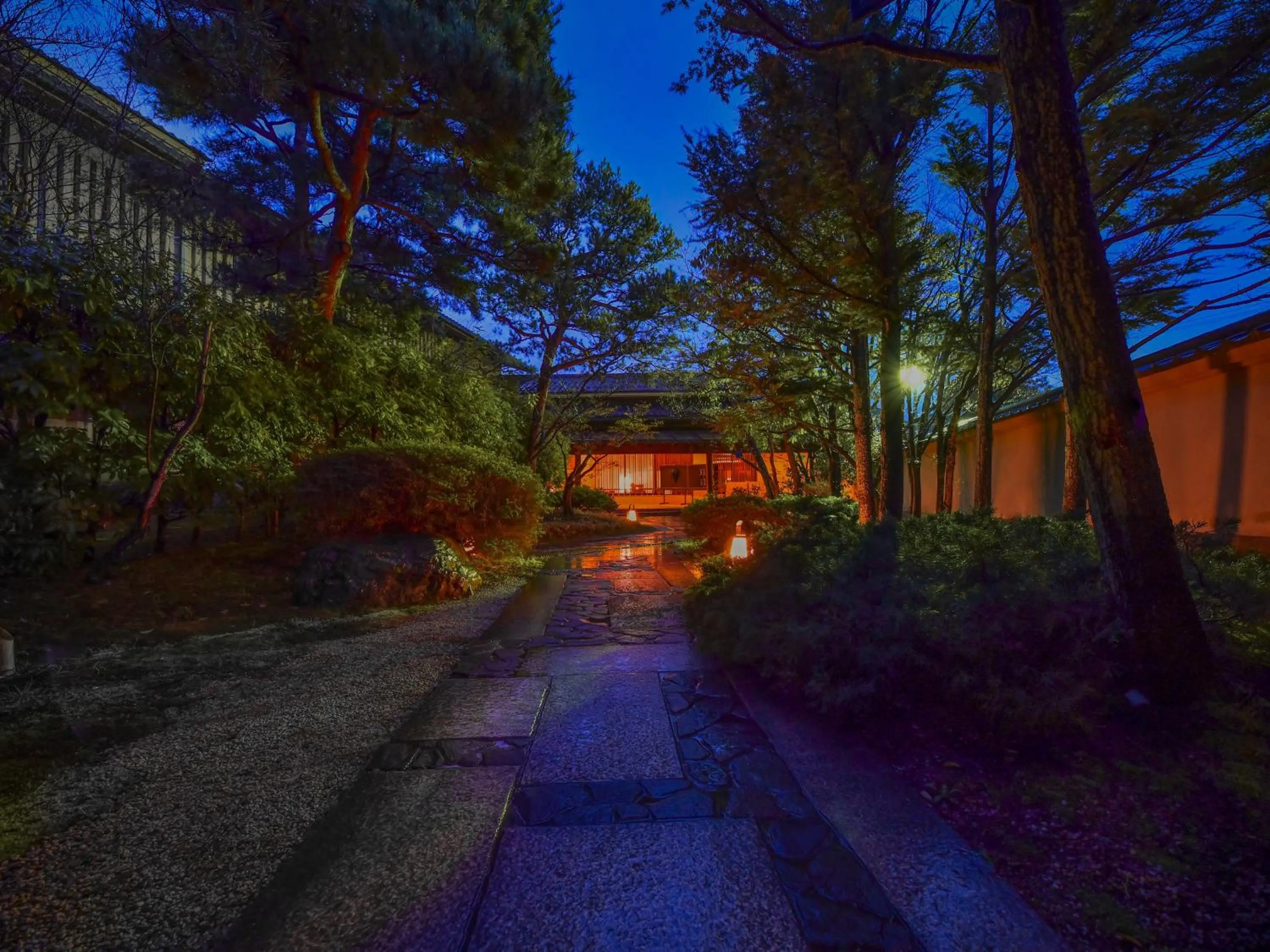 Property building in Awara Onsen Minoya Taiheikaku