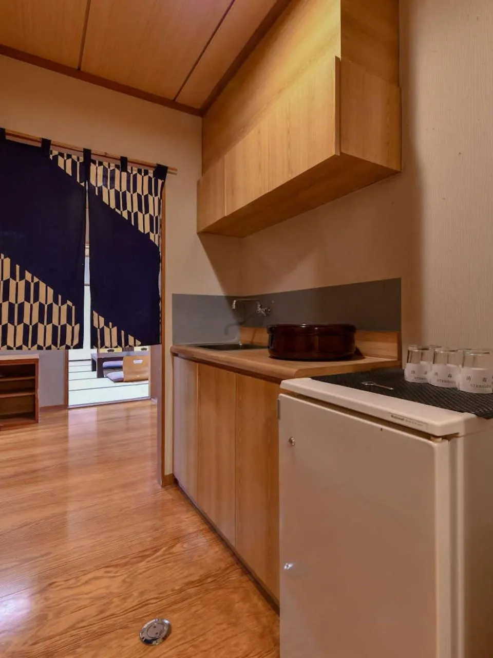 Photo of the whole room in Awara Onsen Minoya Taiheikaku