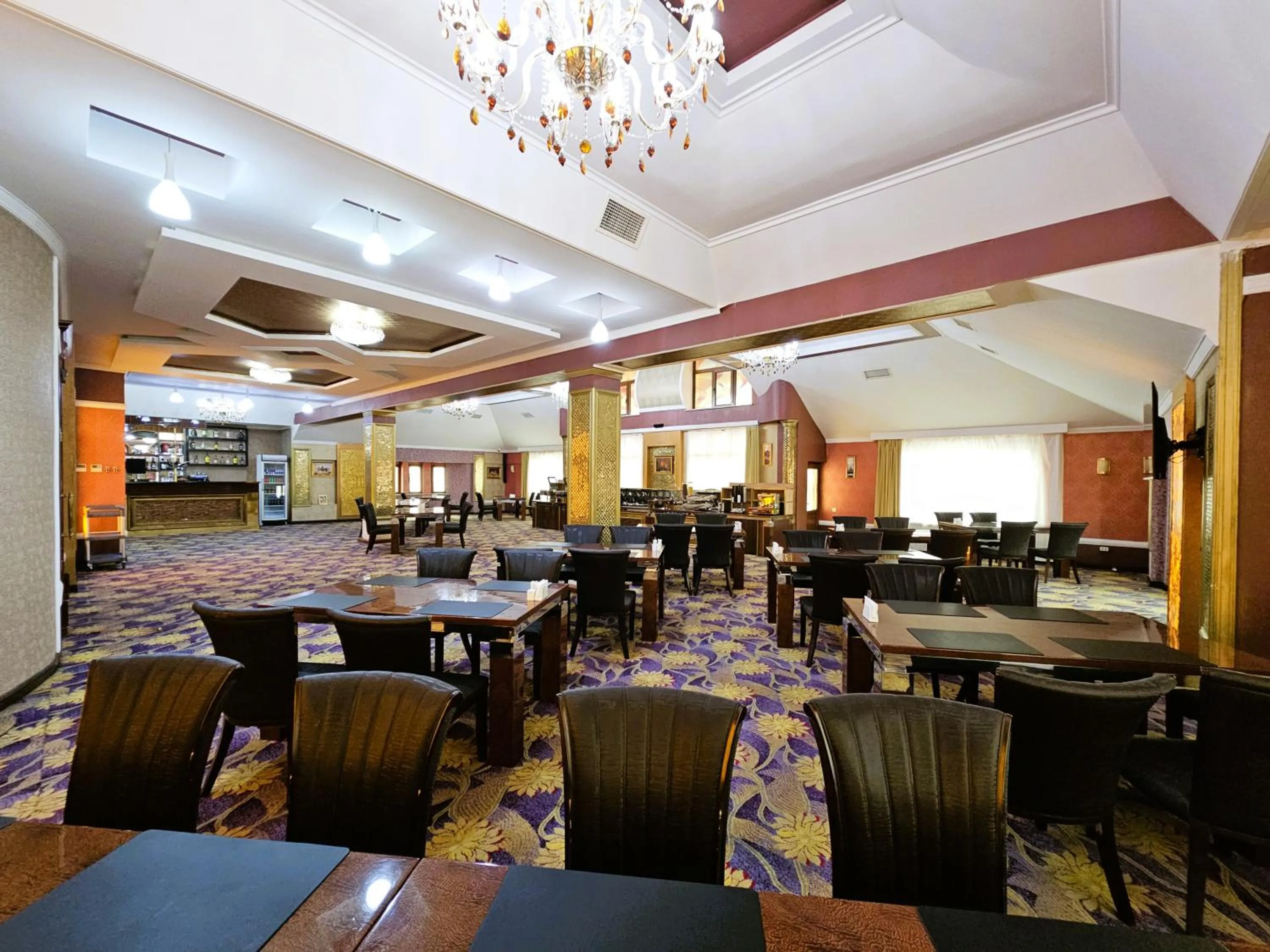 Restaurant/places to eat in Safran Hotel