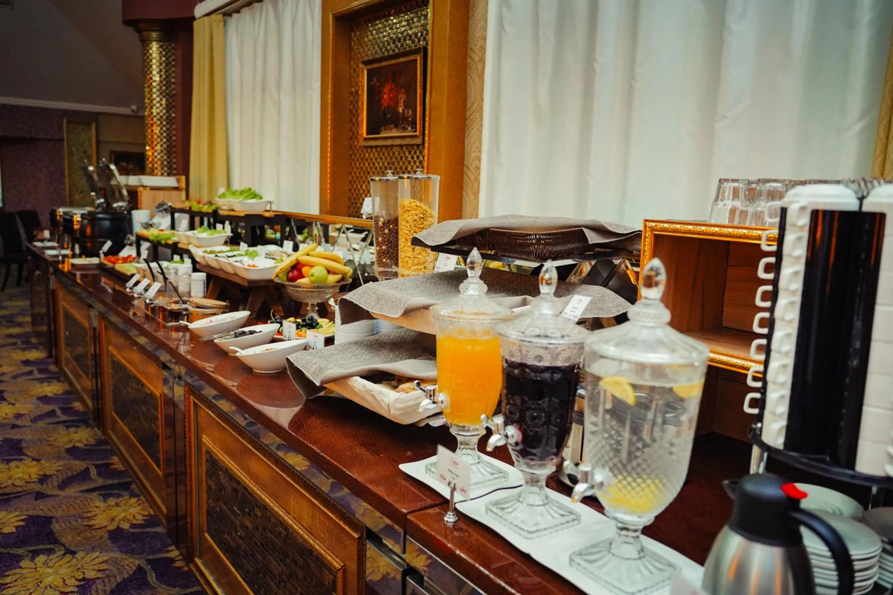 Buffet breakfast in Safran Hotel