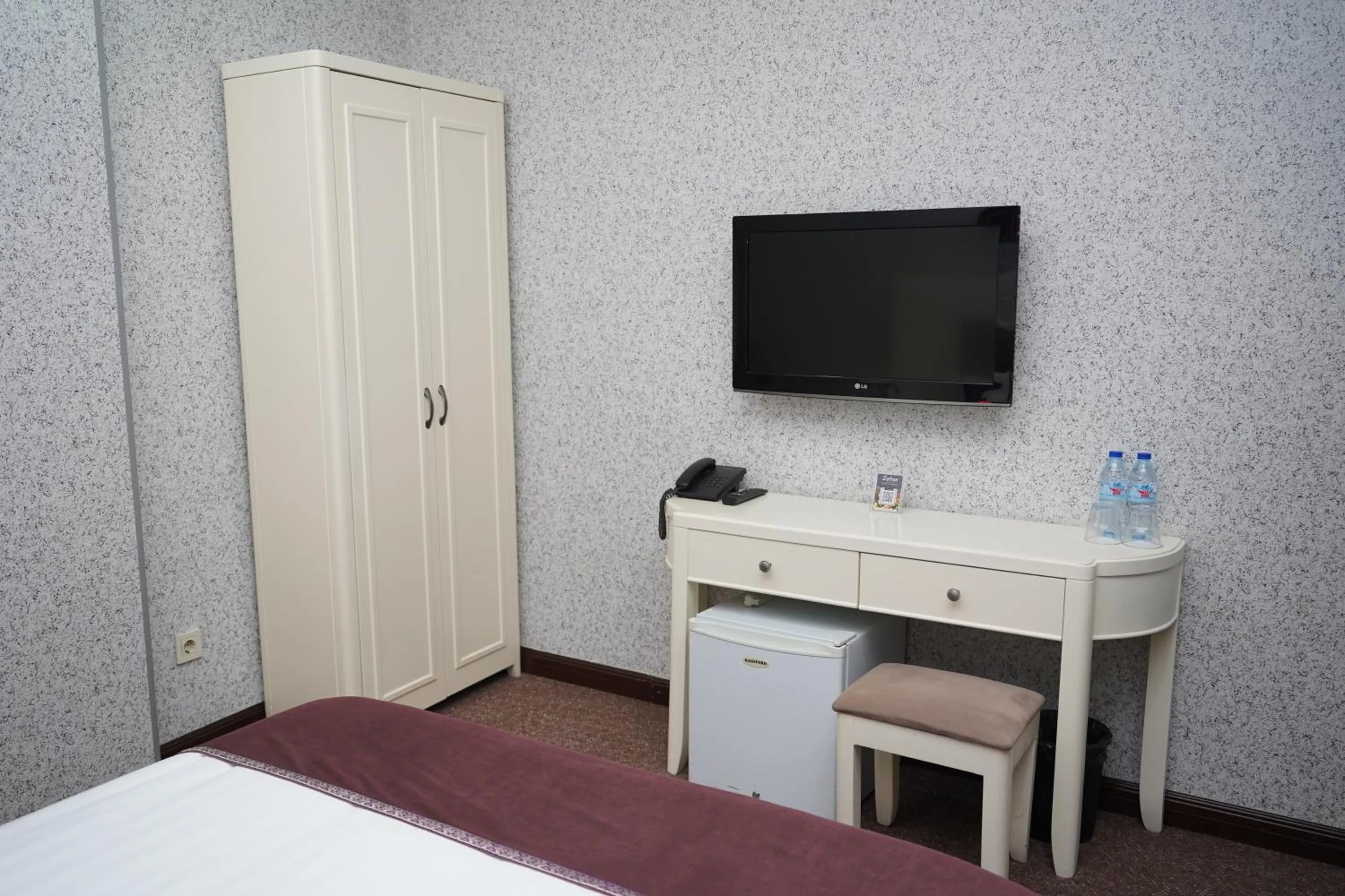 TV and multimedia, Bed in Safran Hotel