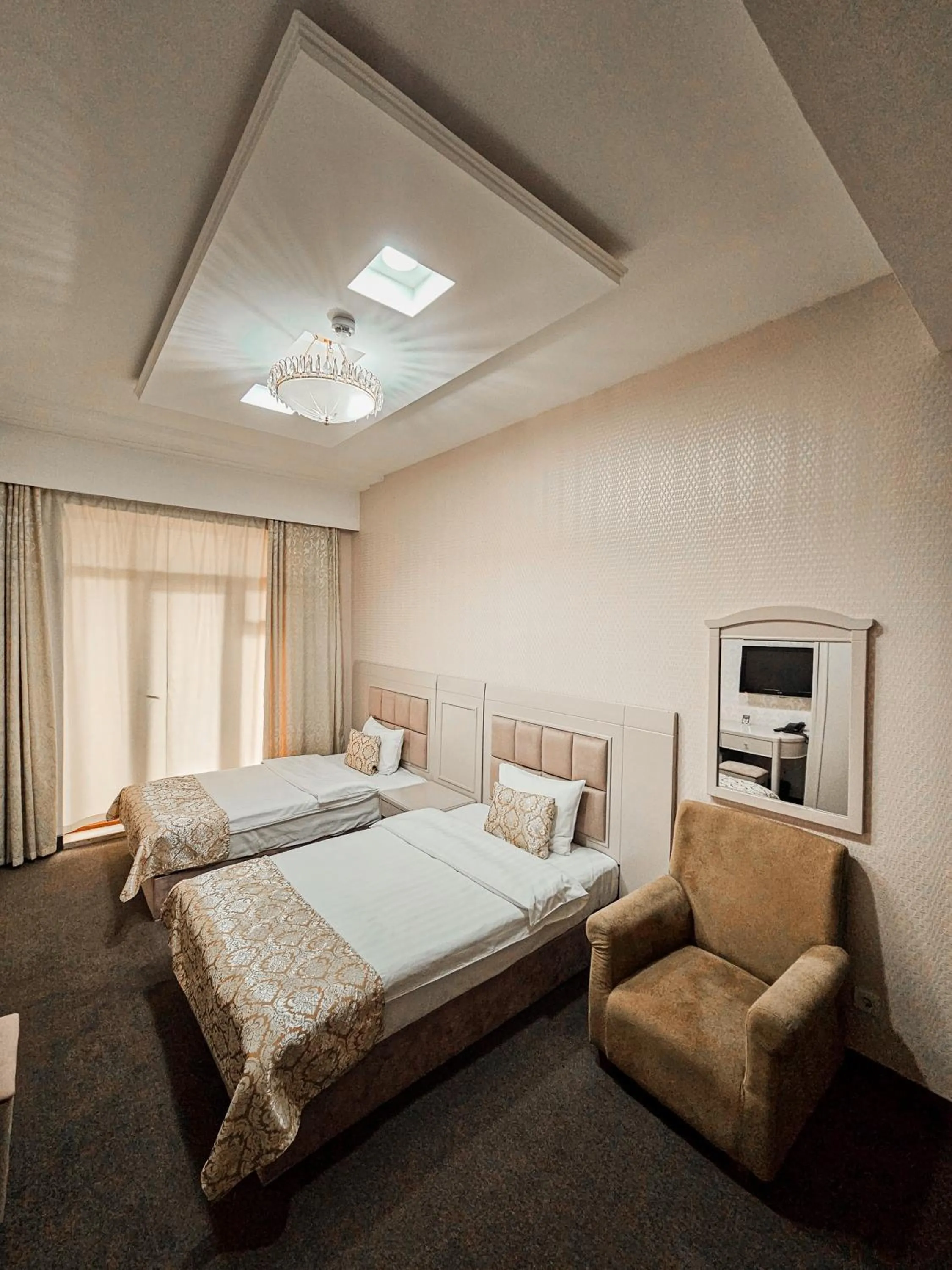 Photo of the whole room, Bed in Safran Hotel