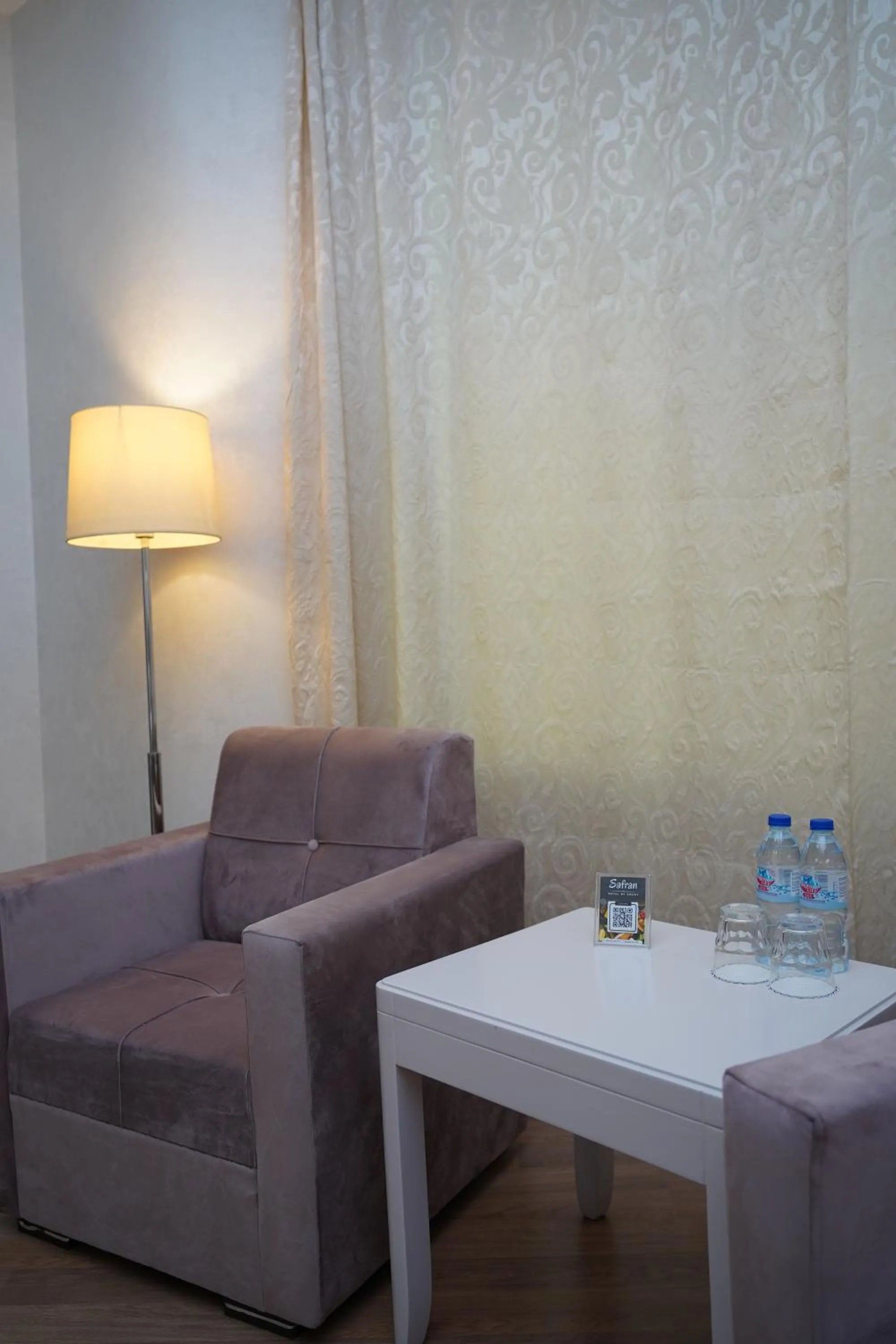 Living room in Safran Hotel