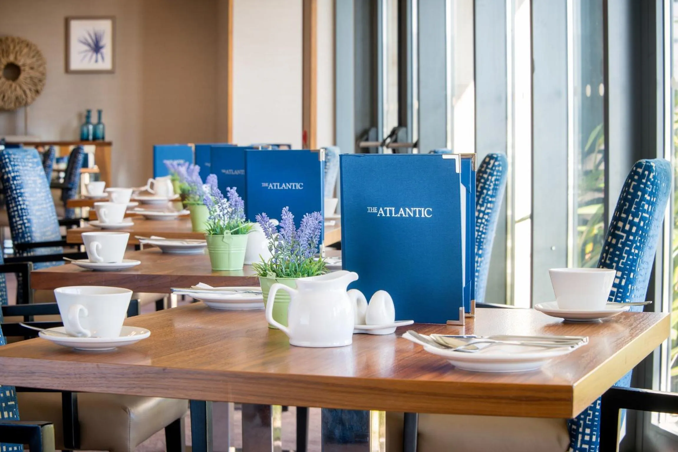 Restaurant/places to eat in Cork International Hotel