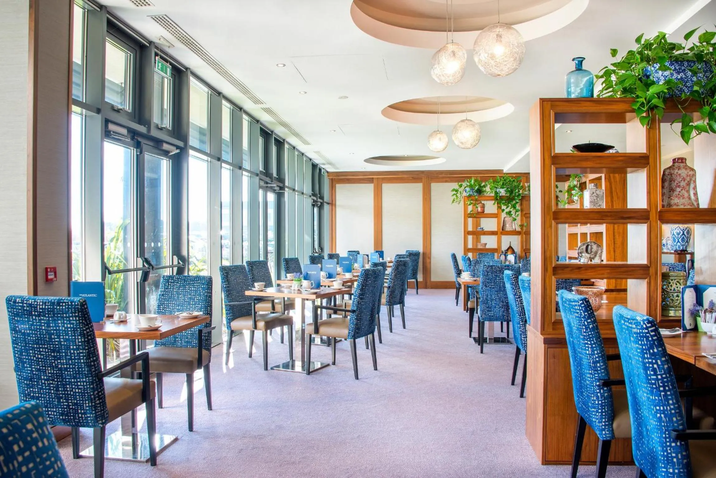 Restaurant/places to eat in Cork International Hotel