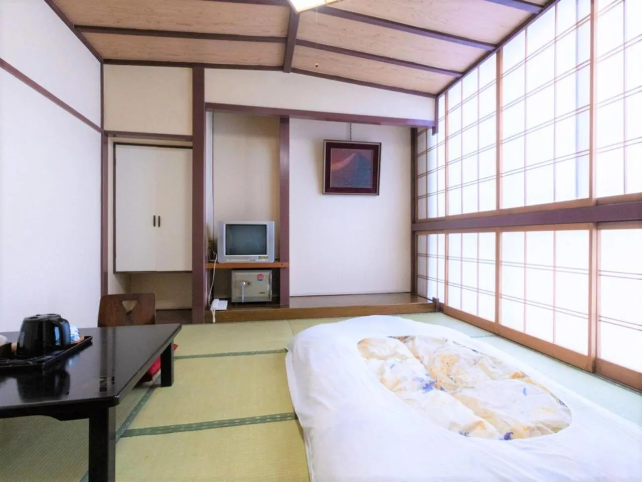 Photo of the whole room, Bed in Sakadojo