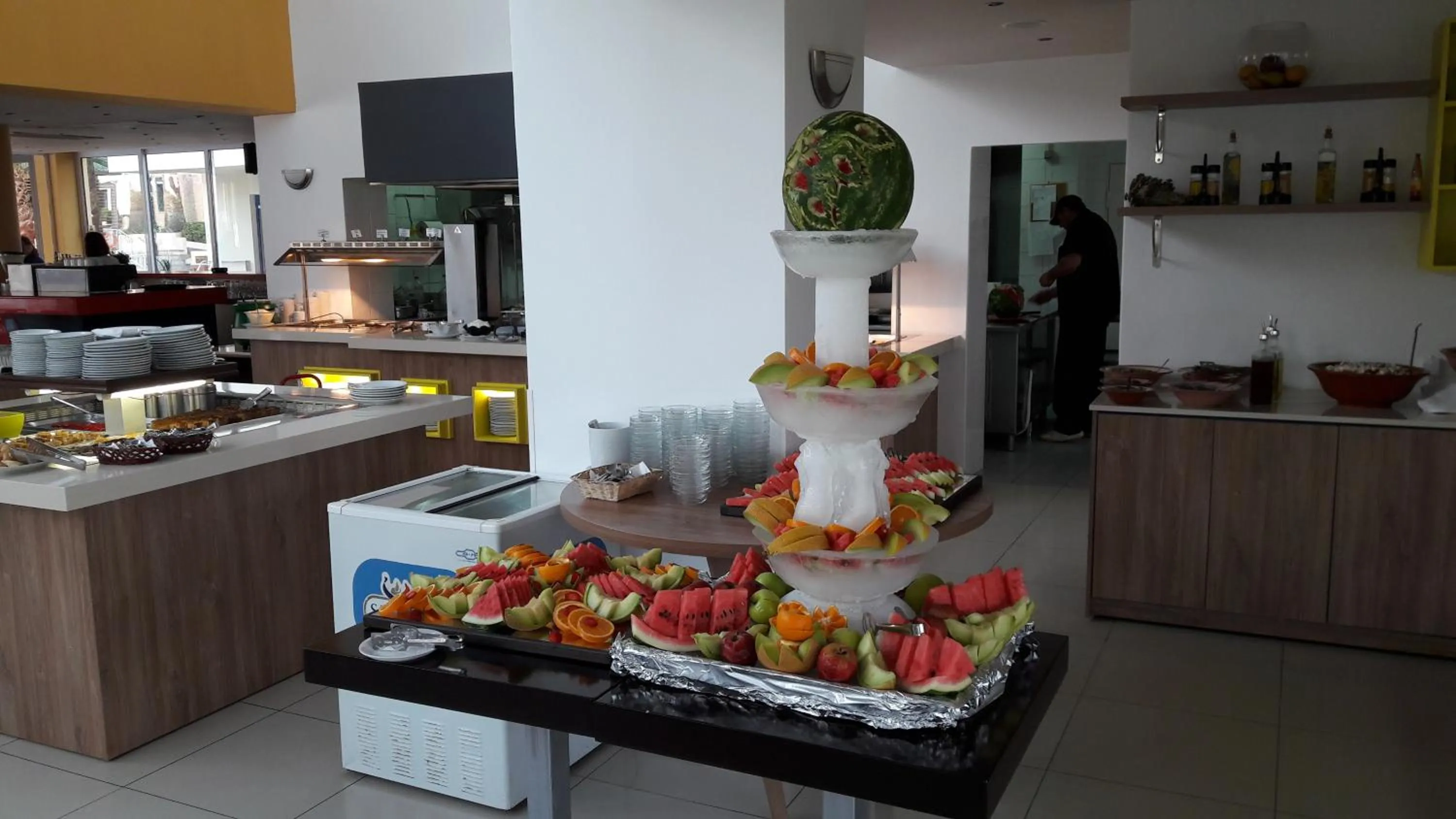 Food and drinks in Meropi Hotel & Apartments
