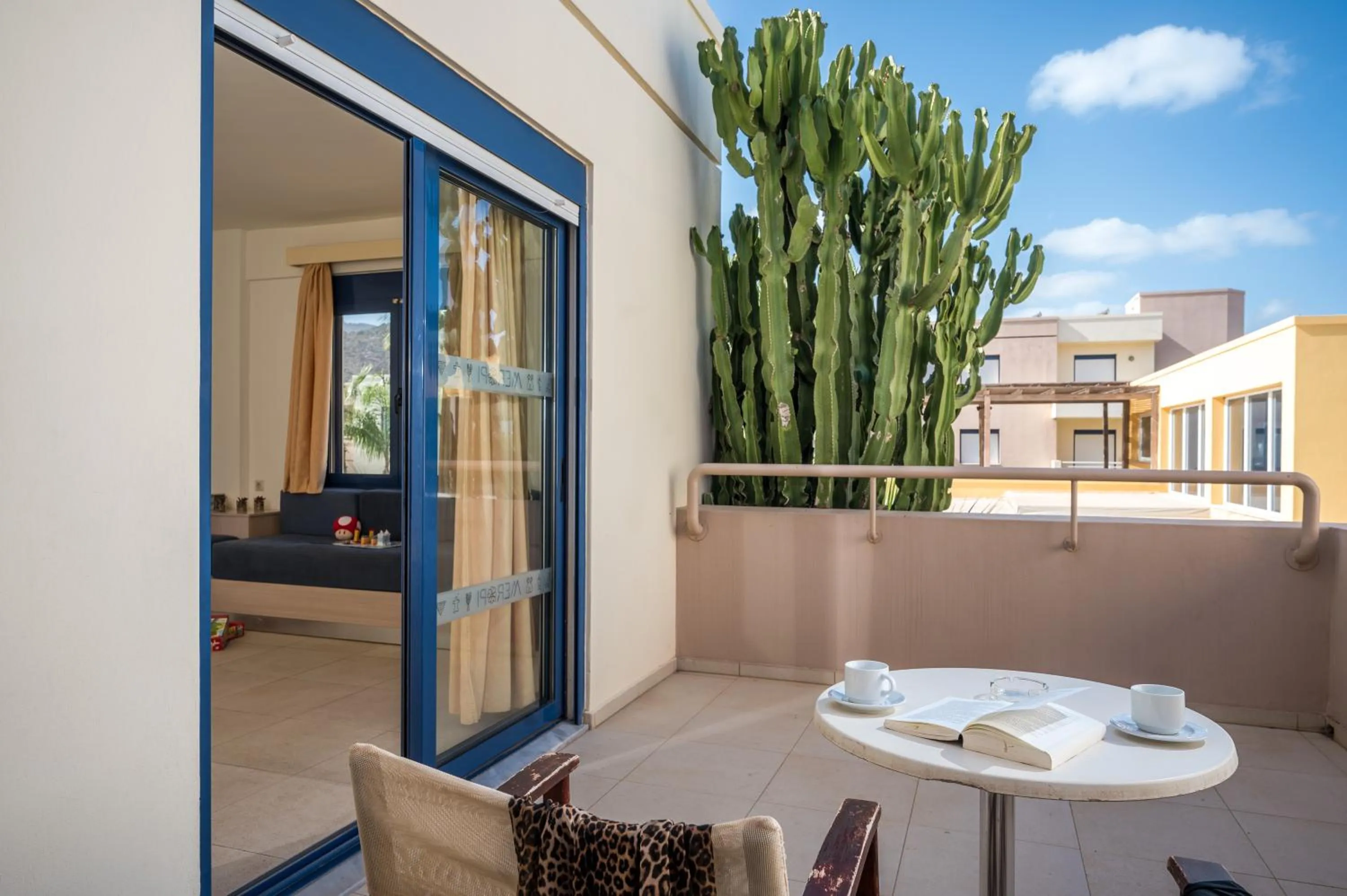 Meropi Hotel & Apartments