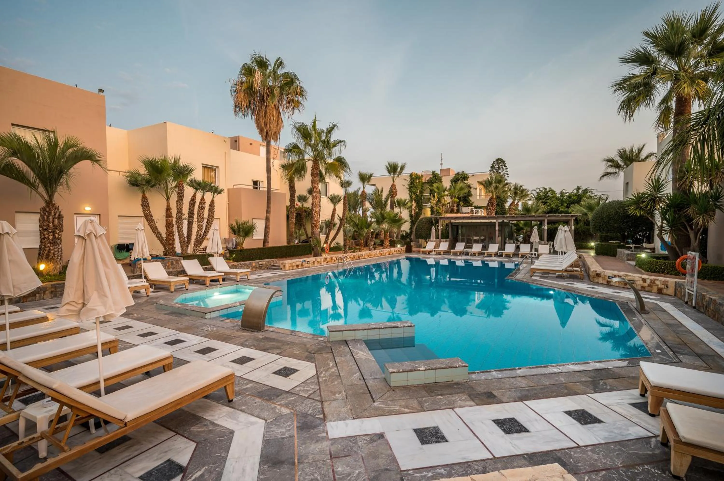 Meropi Hotel & Apartments