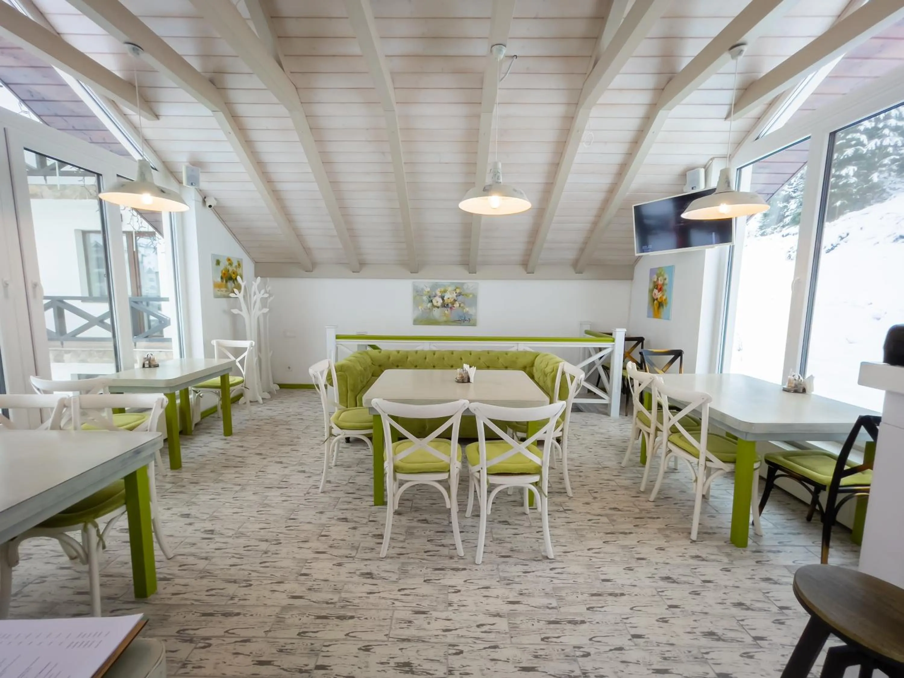 Restaurant/places to eat in Villa Shale MarSo