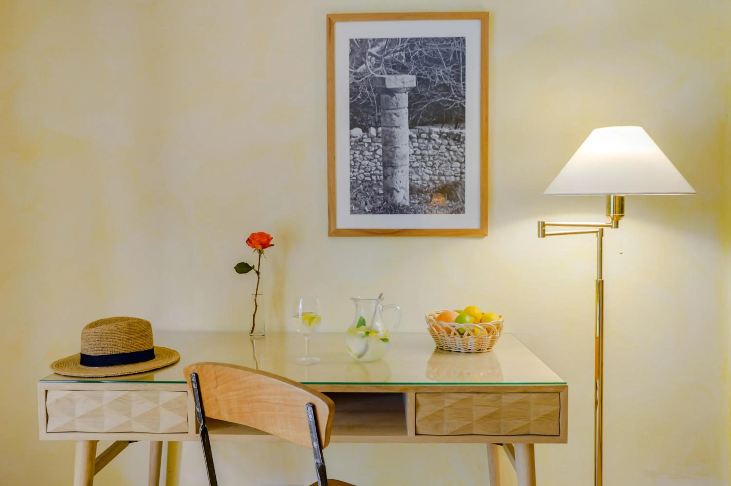 Decorative detail in Le Mas de La Crémaillère