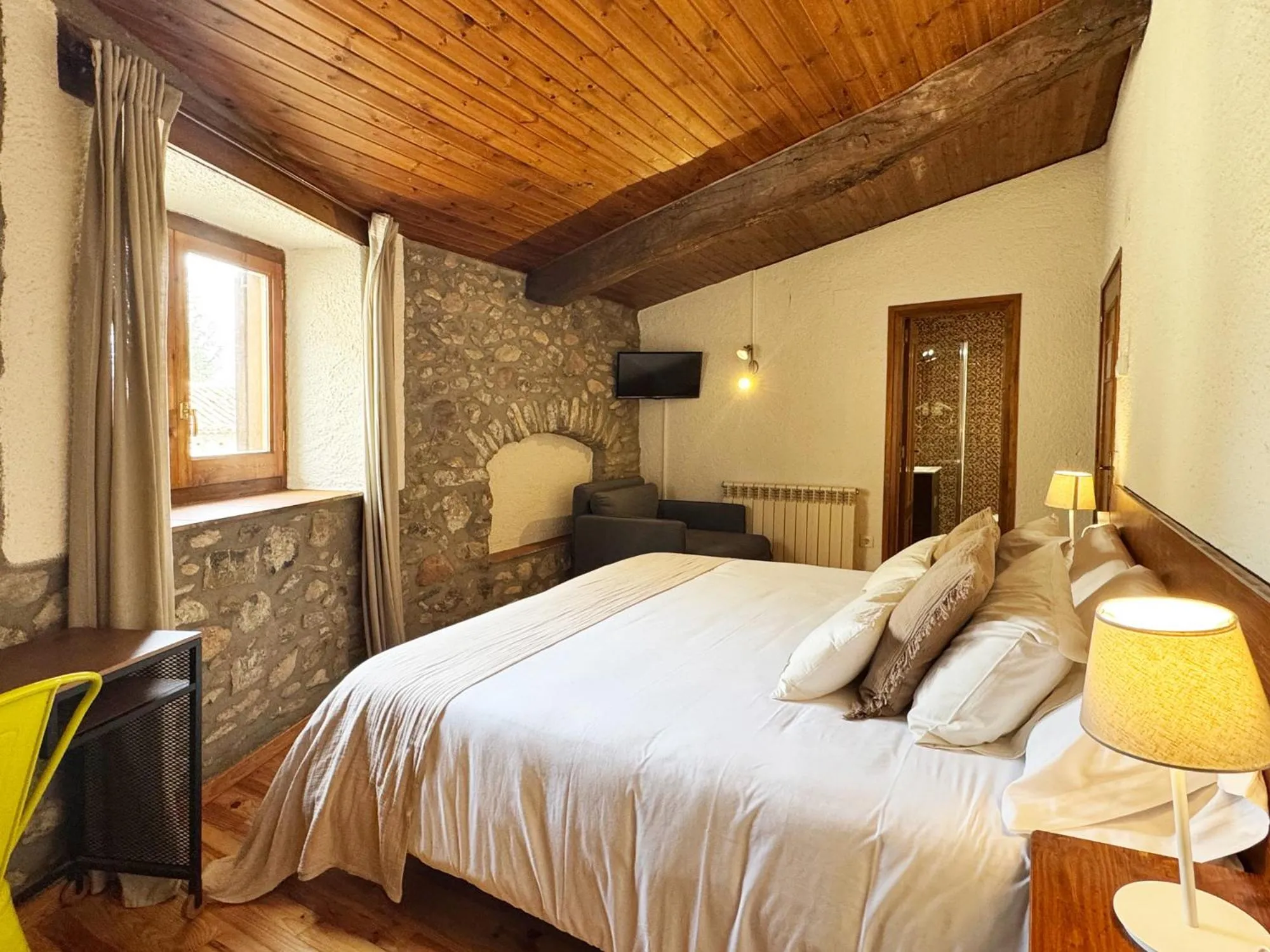 Bed in Hotel Cal Rei de Talló