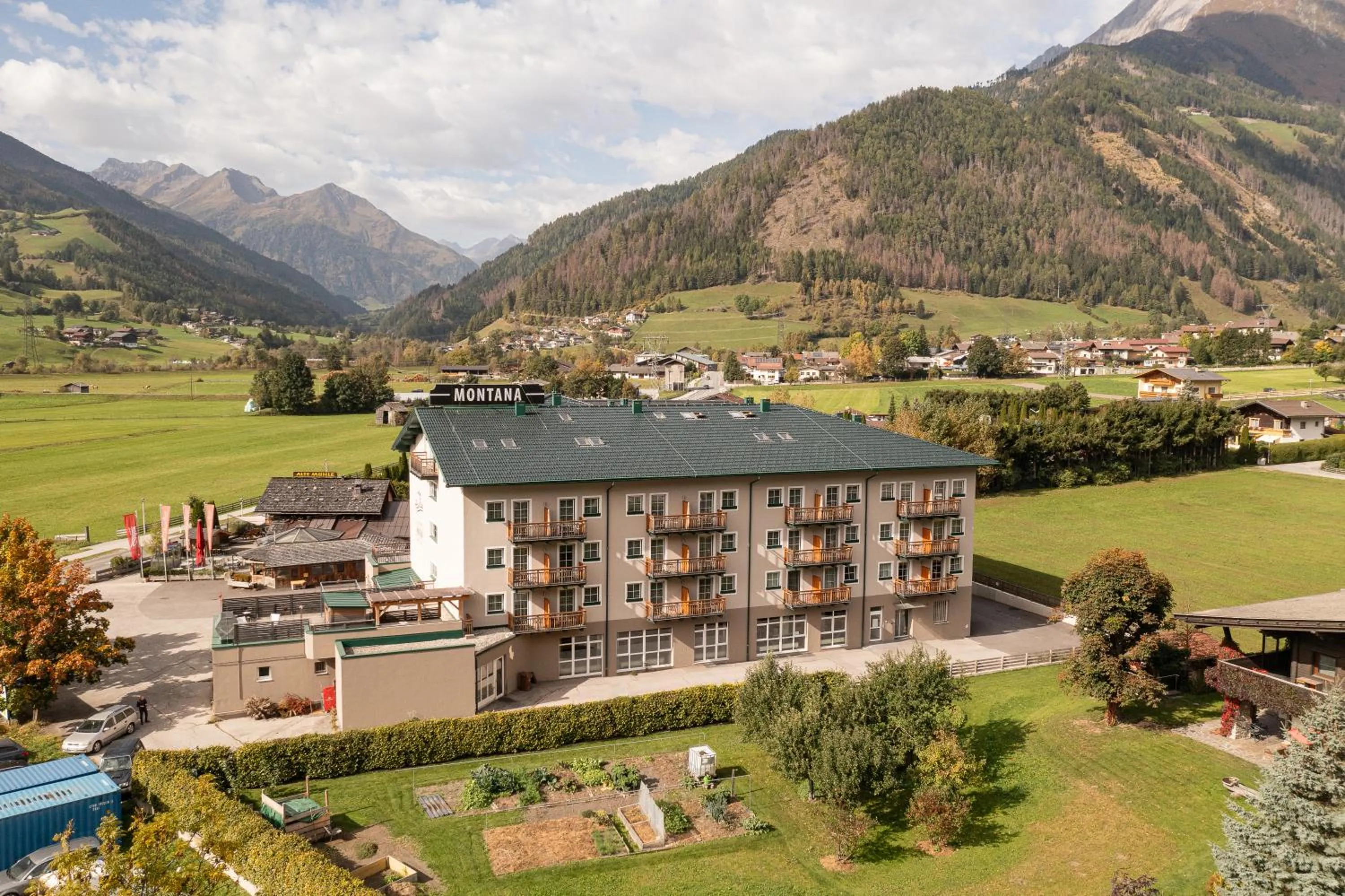 Property building in AlpenParks Hotel MONTANA
