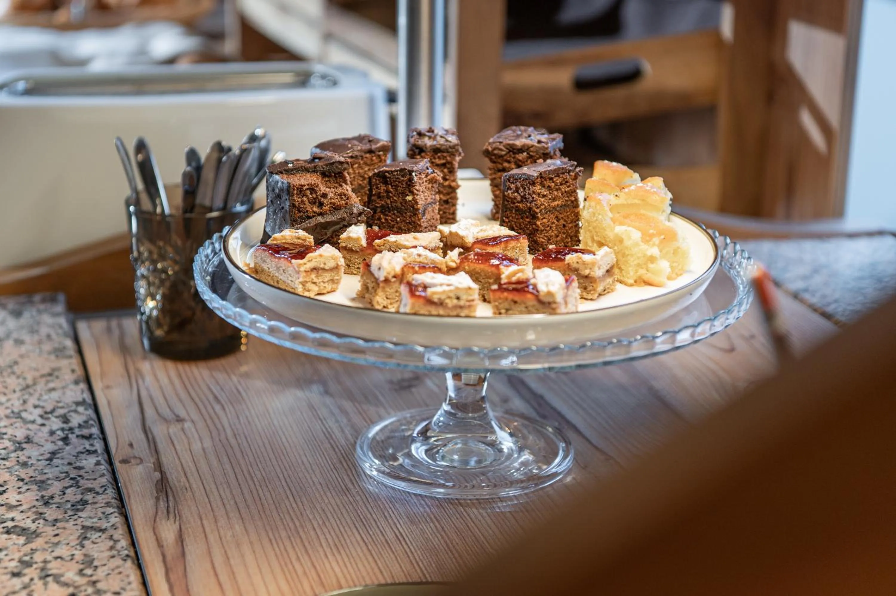 Food and drinks in AlpenParks Hotel MONTANA