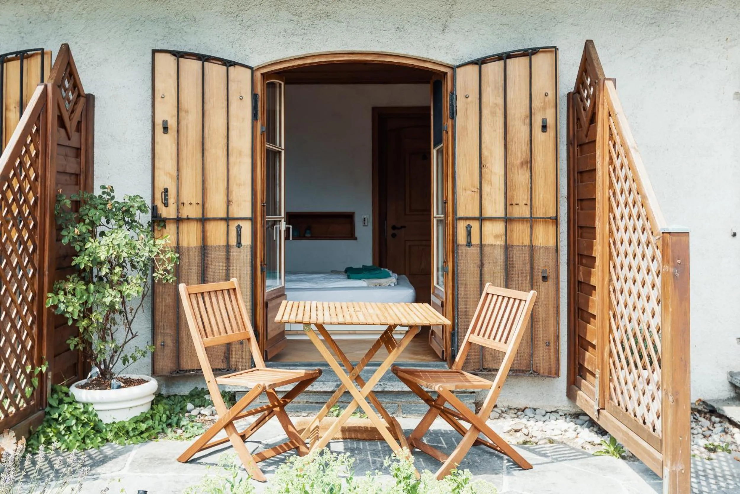 Patio in Lake Villa Lotus