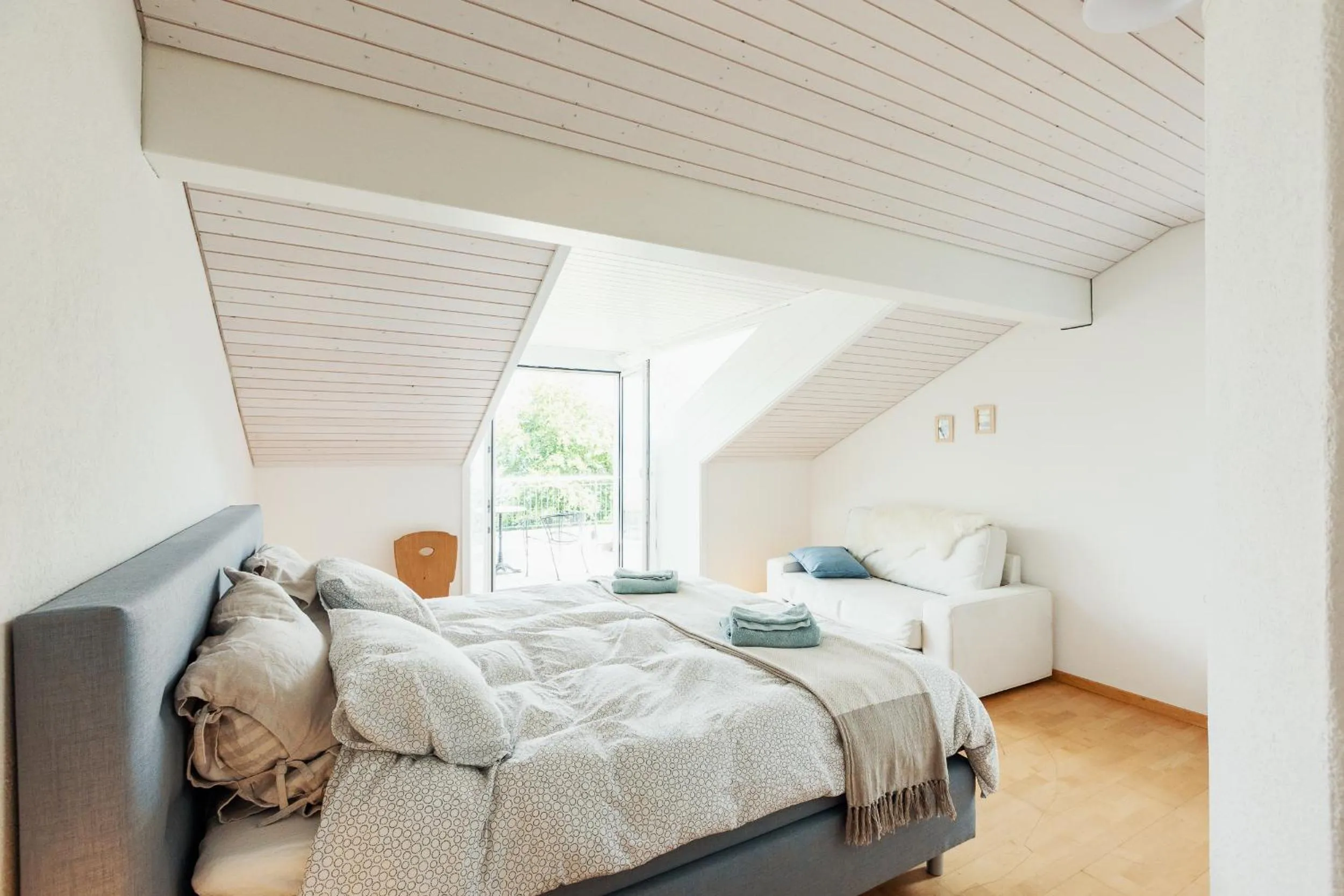 Bed in Lake Villa Lotus